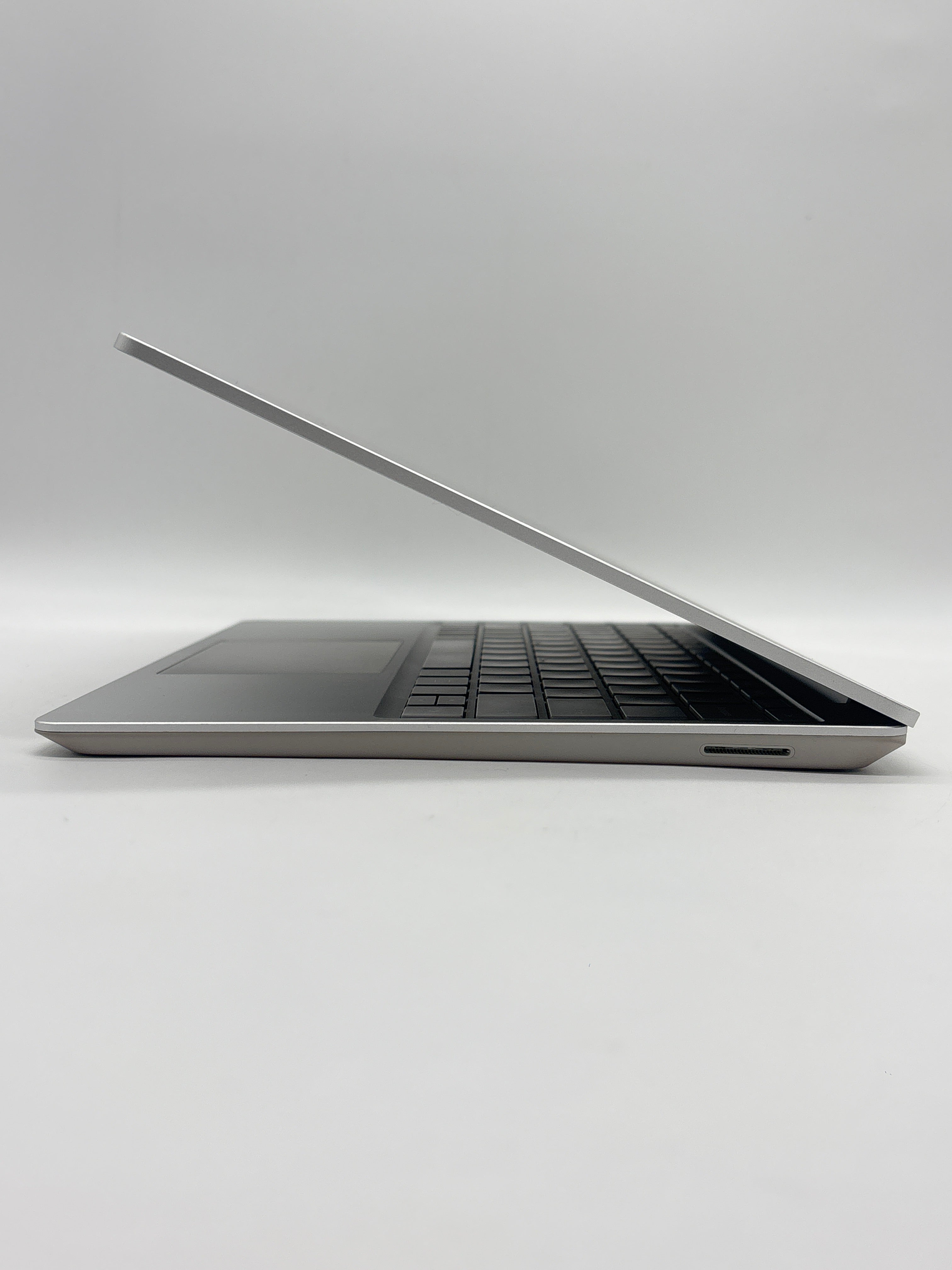 Microsoft Surface Laptop Go 3 2013 i5-1235U 8GB RAM 256GB SSD