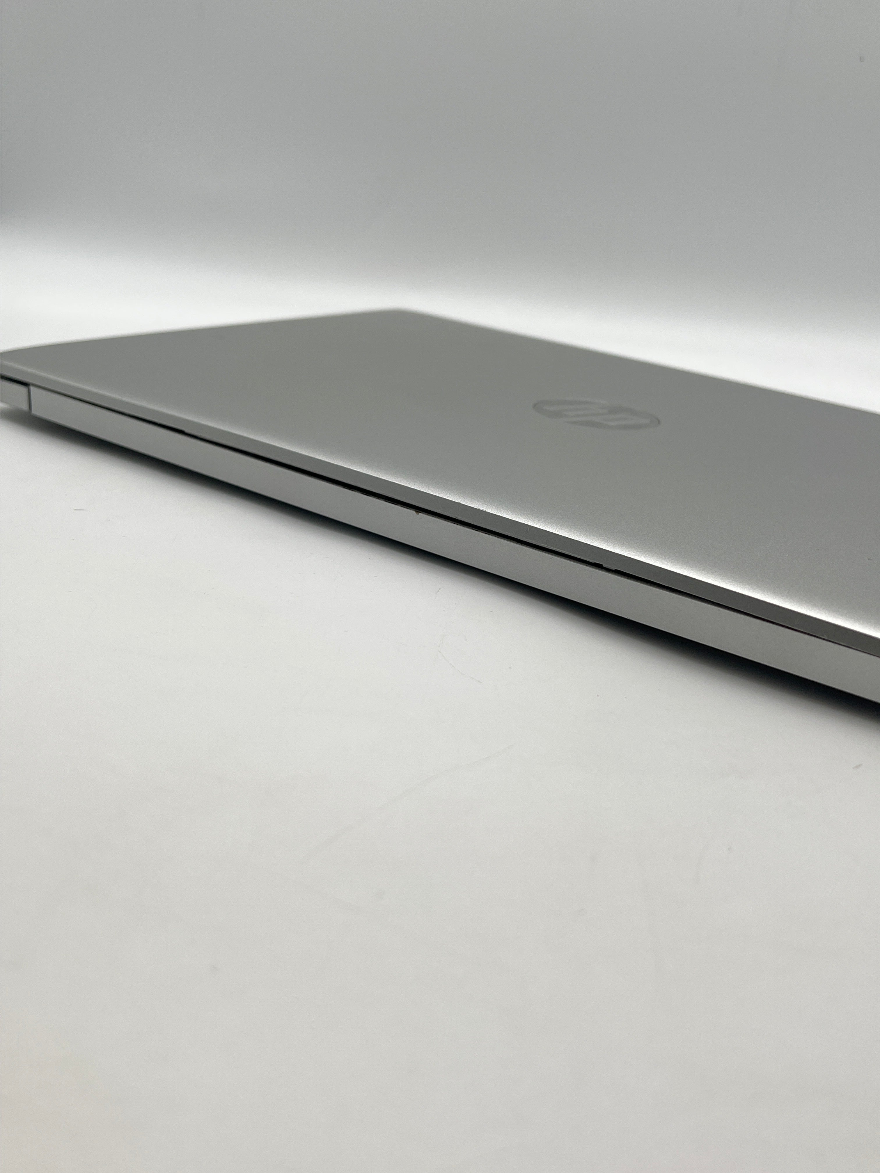 HP Laptop 15 dy2xxx i5-1135G7 8GB RAM 256GB SSD - Used