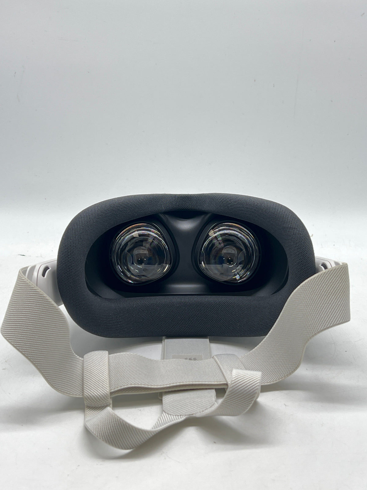Meta Quest 3S 128GB Standalone All-in-One VR Headset White - Used