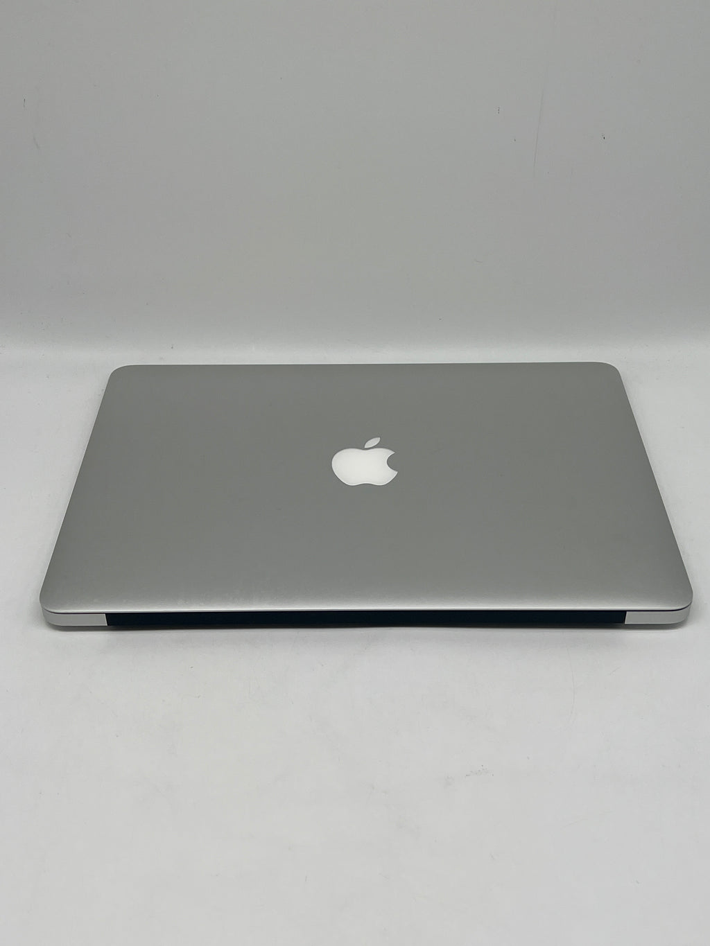 Apple MacBook Air 13" A1466 2012  i5 4GB RAM 128GB SSD - For Parts (NO OS)