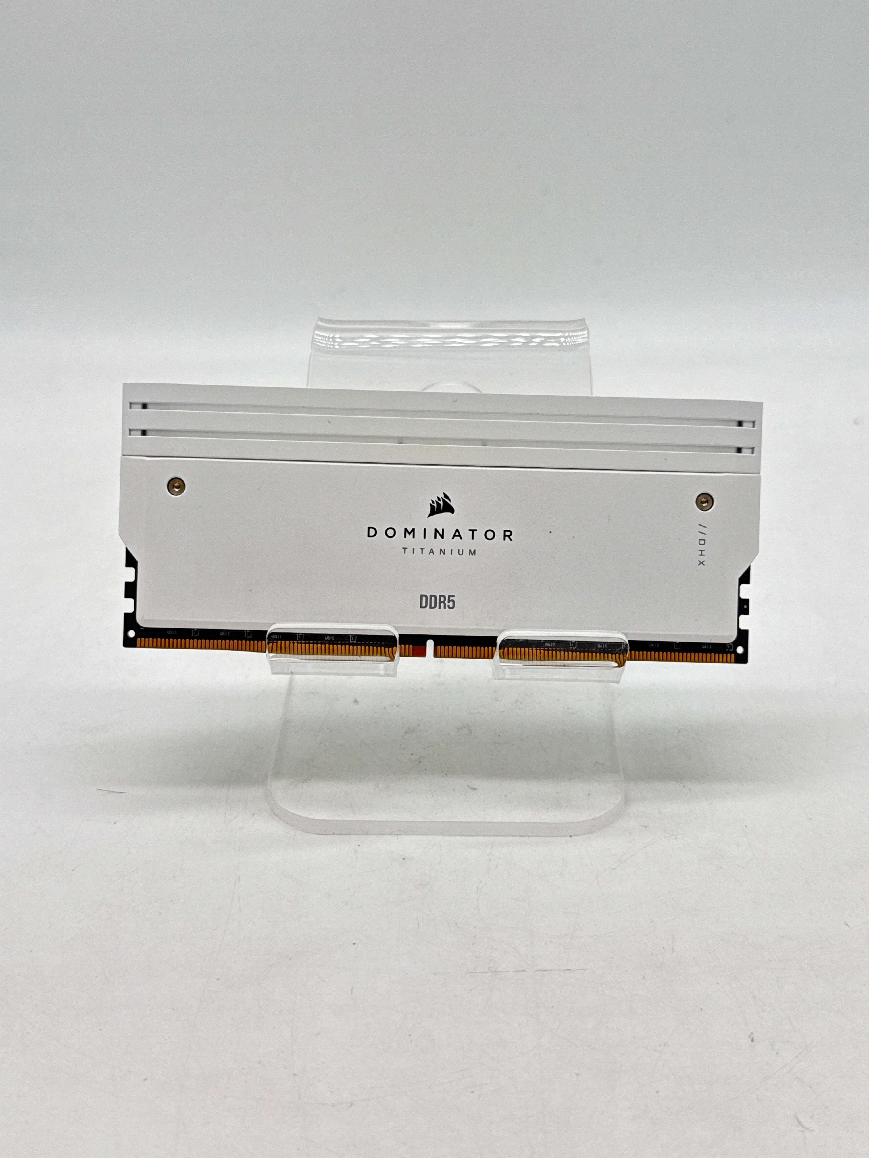 Corsair Dominator Titanium 64GB (2x32GB) DDR5-6000 CL30 - Tested