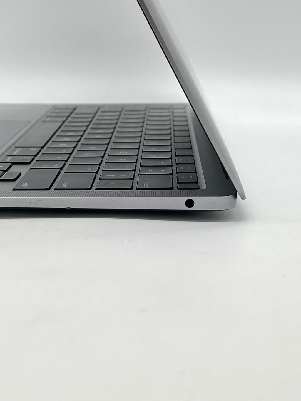 Apple MacBook Air 13" M1 A2337 8GB RAM 256GB SSD - For Parts (Read)