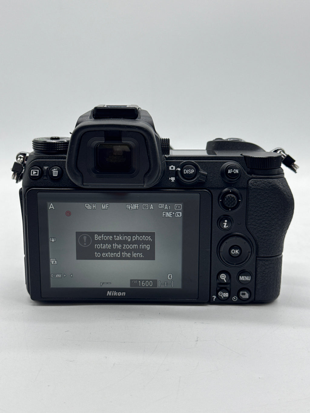 Nikon Z7 Mirrorless w/ Nikkor Z 24-70mm f/4 S Lens Black - Used