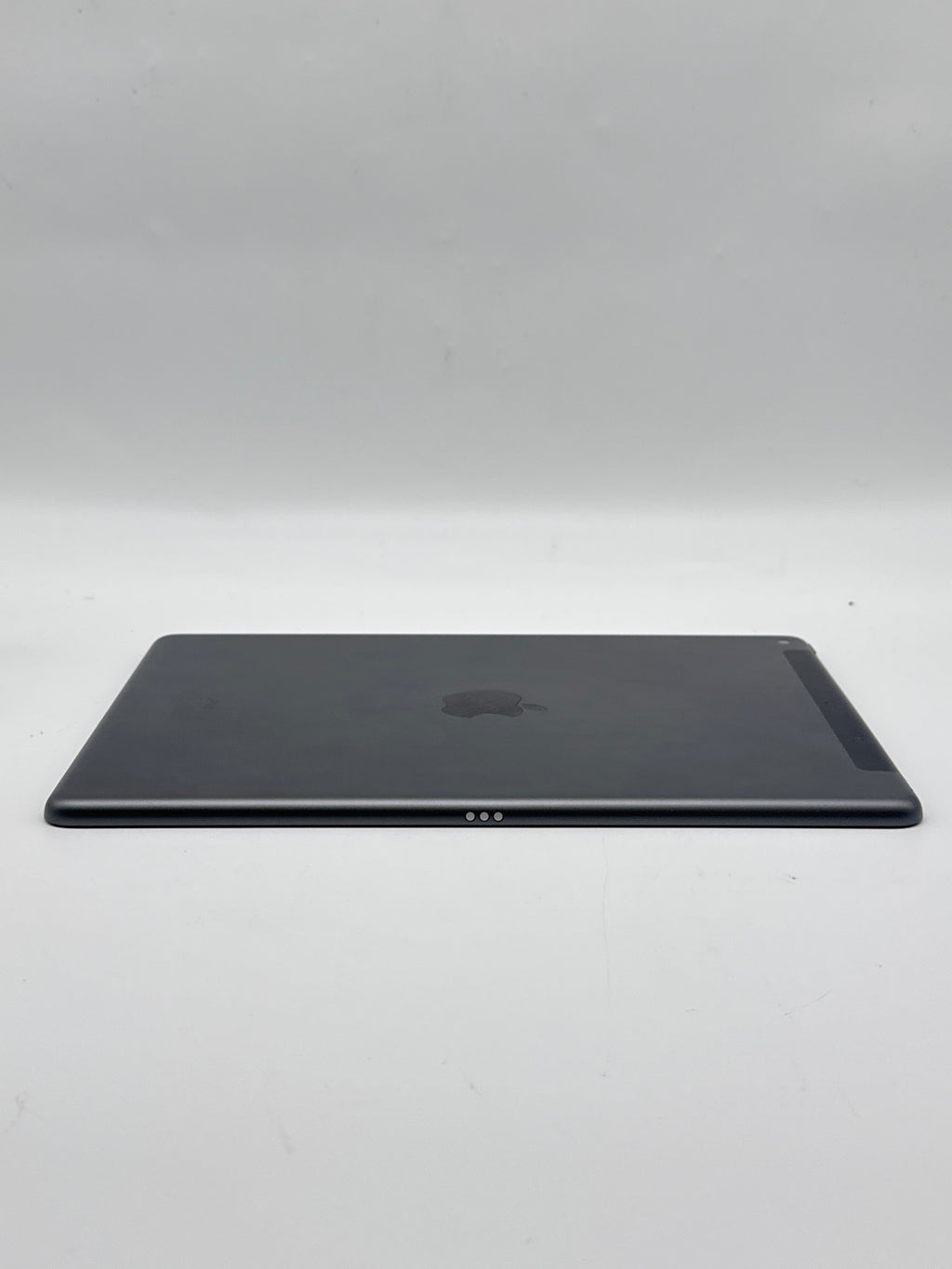 Apple iPad 8th Gen A2428 32GB Wi-Fi Cellular Gray 10.2in Tablet