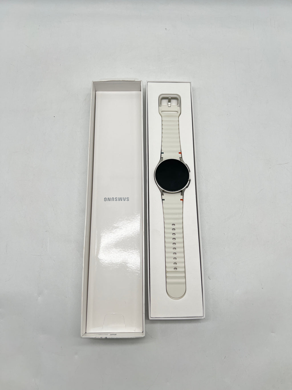 Samsung Galaxy Watch7 SM-L305U 40mm LTE Sapphire - Used