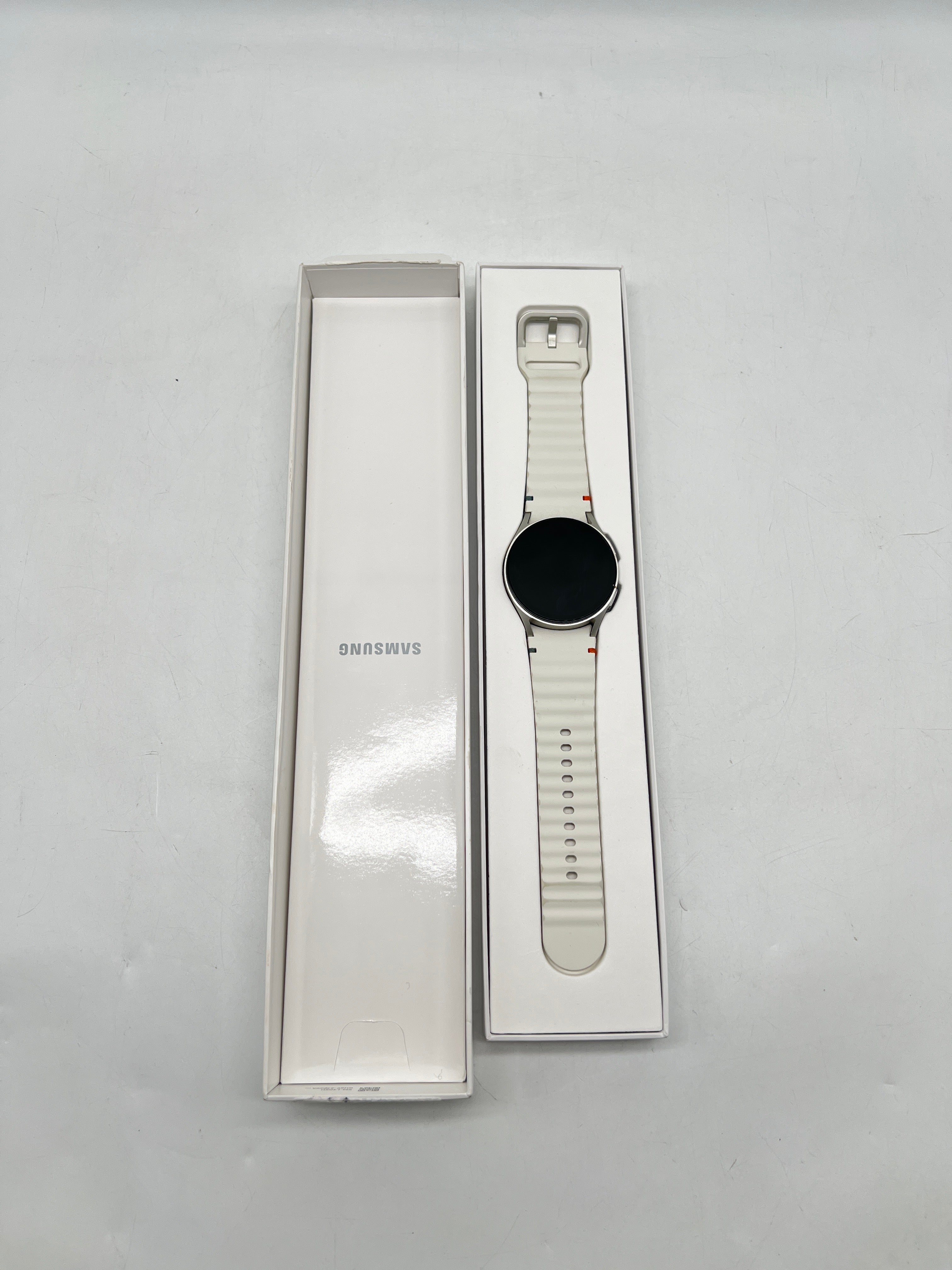 Samsung Galaxy Watch7 SM-L305U 40mm LTE Sapphire - Used