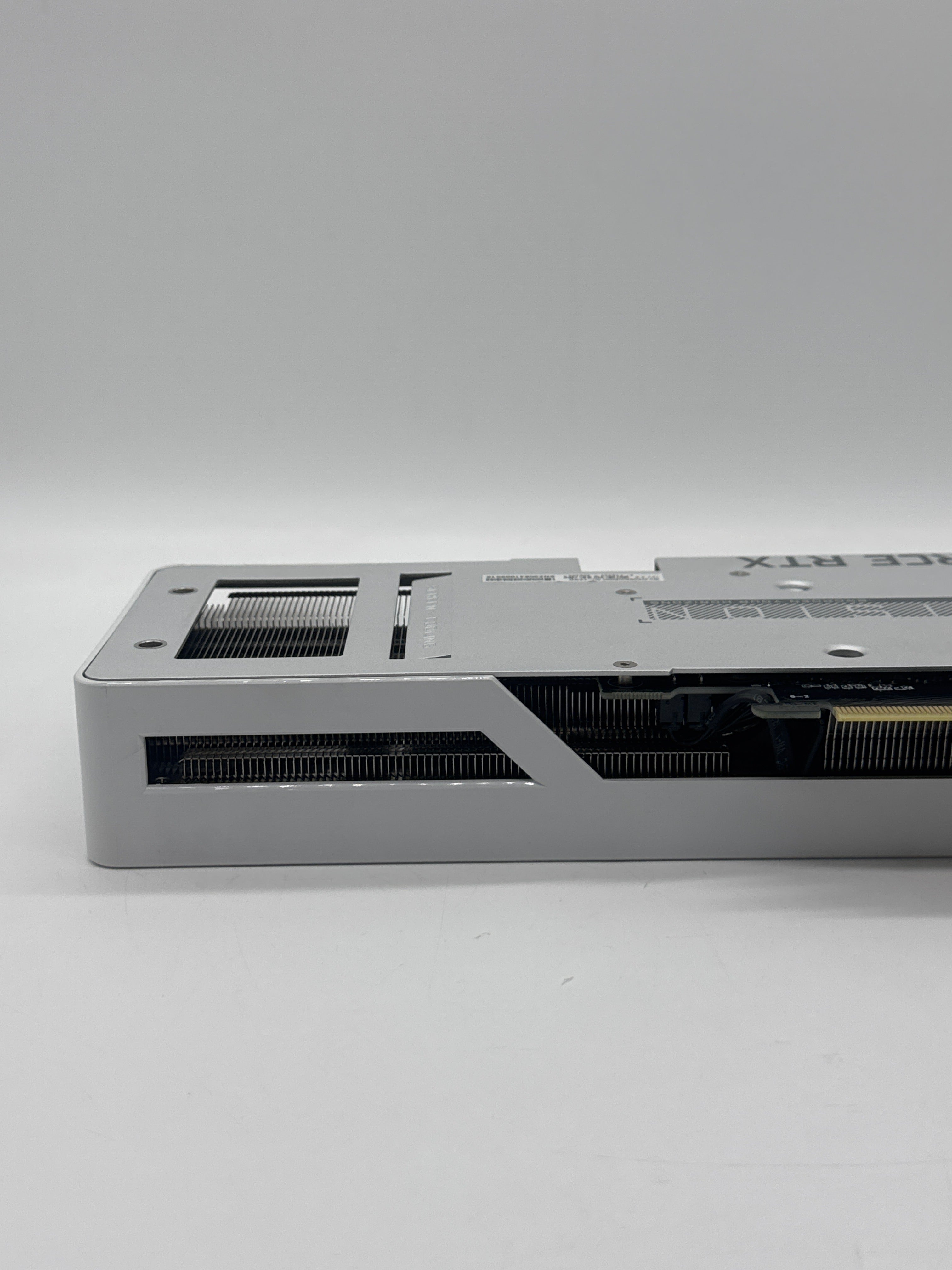 Gigabyte GeForce RTX 3060 Vision OC 12GB White GV-N3060VISION - For Parts [Untested]