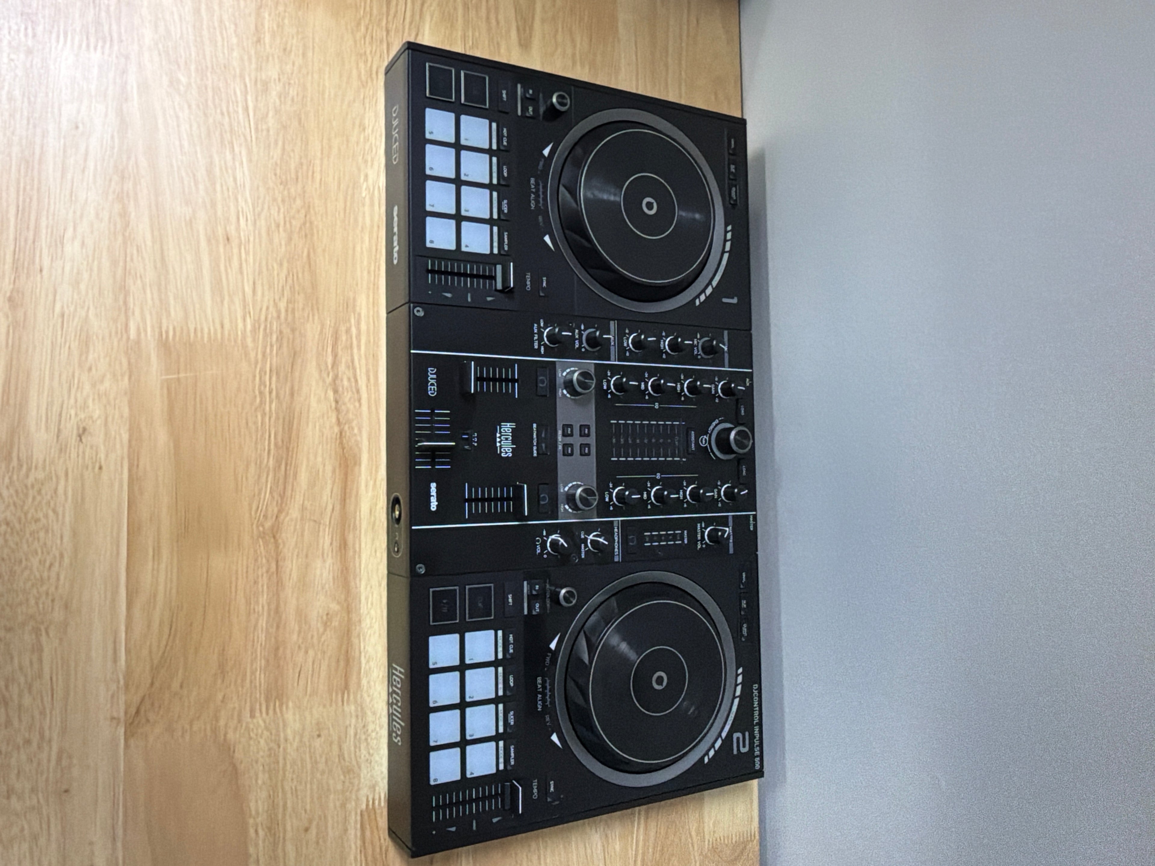 Hercules DJ Control Impulse 500 Controller Black Tabletop 2 Decks W/ Travel Case