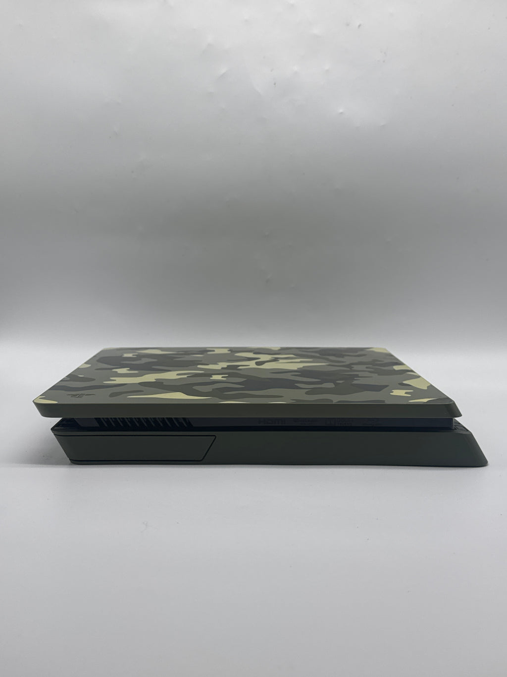 Sony PlayStation 4 Slim 1TB Console CUH-2115B - Used