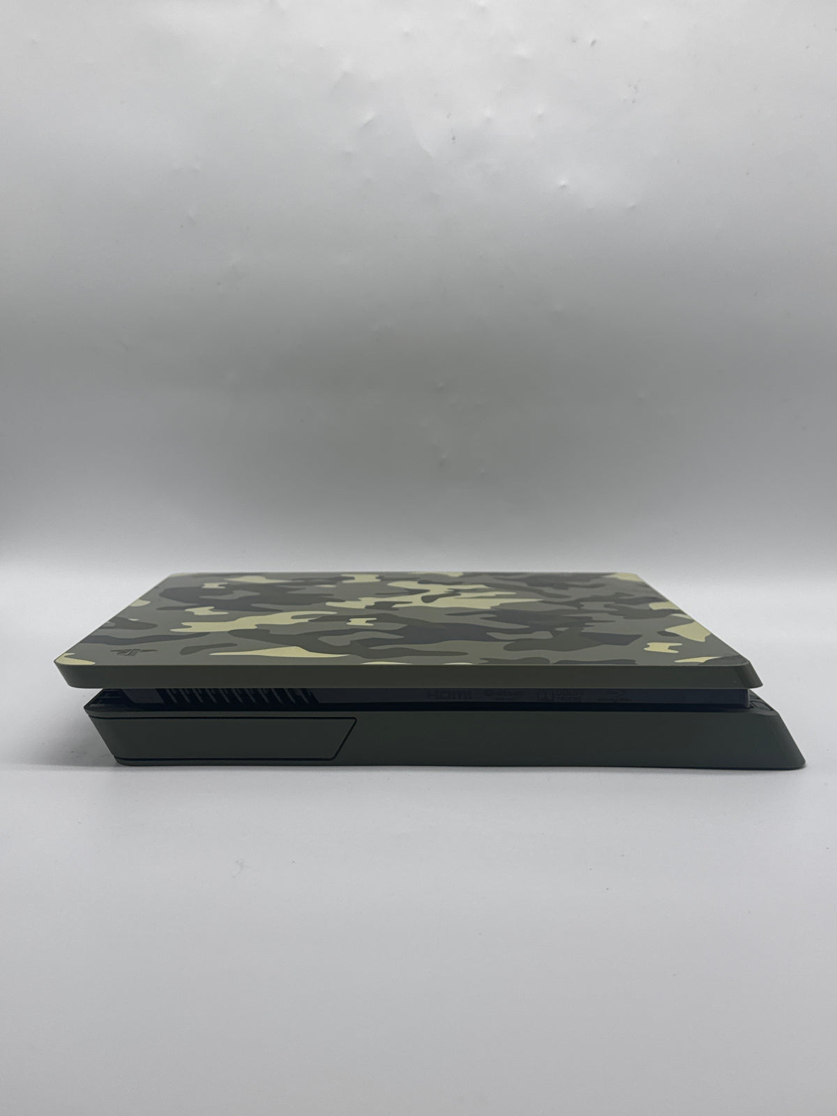 Sony PlayStation 4 Slim 1TB Console CUH-2115B - Used