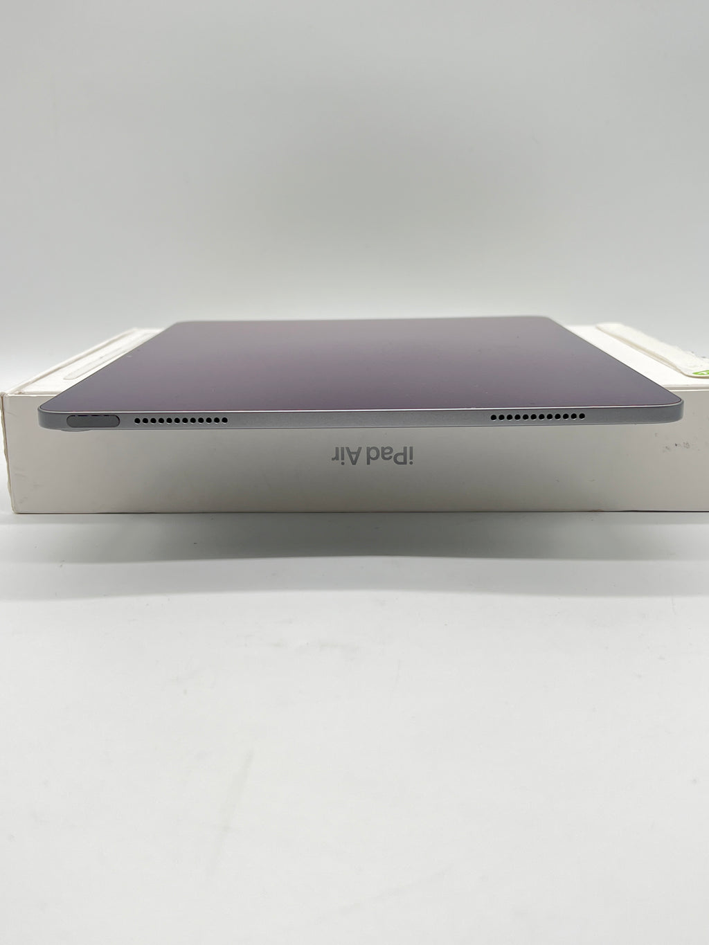 Apple iPad Air M2 (5th Gen, 13") A2898 - 256GB - Space Gray - Used With Box (Cycle count 20)