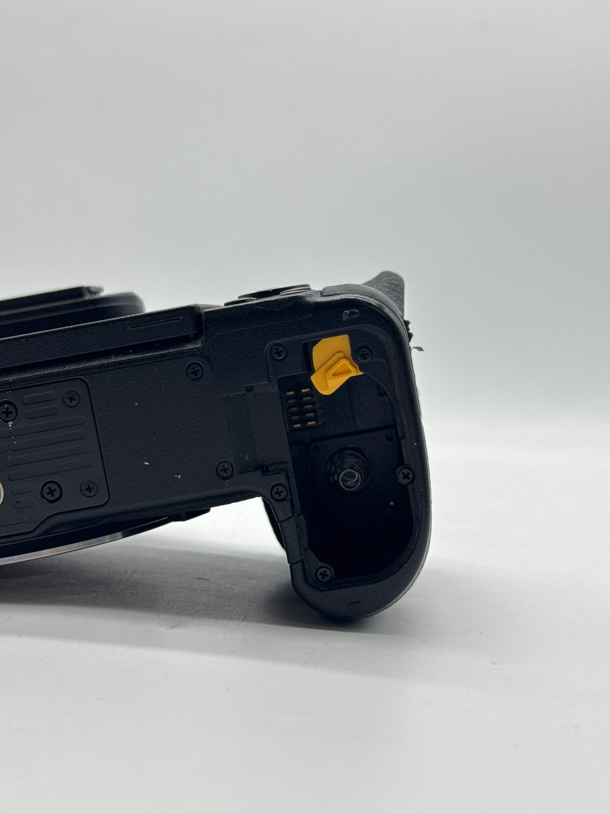 Nikon Z7 Mirrorless Body Only Black - Read