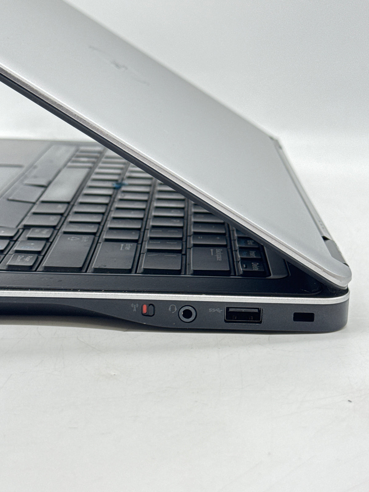 Dell Latitude E7440 14in Core i5 4350U 8GB RAM 128GB SSD Read