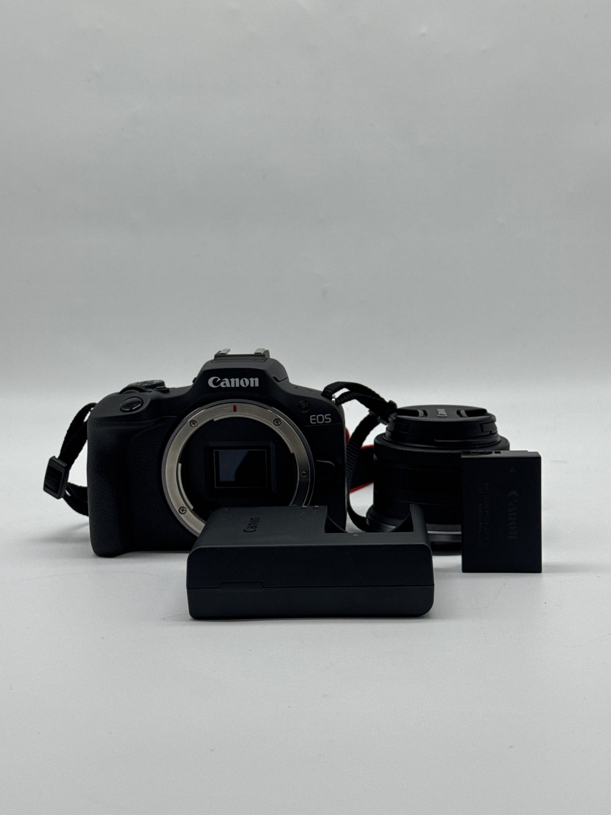 Canon EOS R100 Mirrorless Camera 24.1MP w/ RF-S 18-45mm Lens - Black
