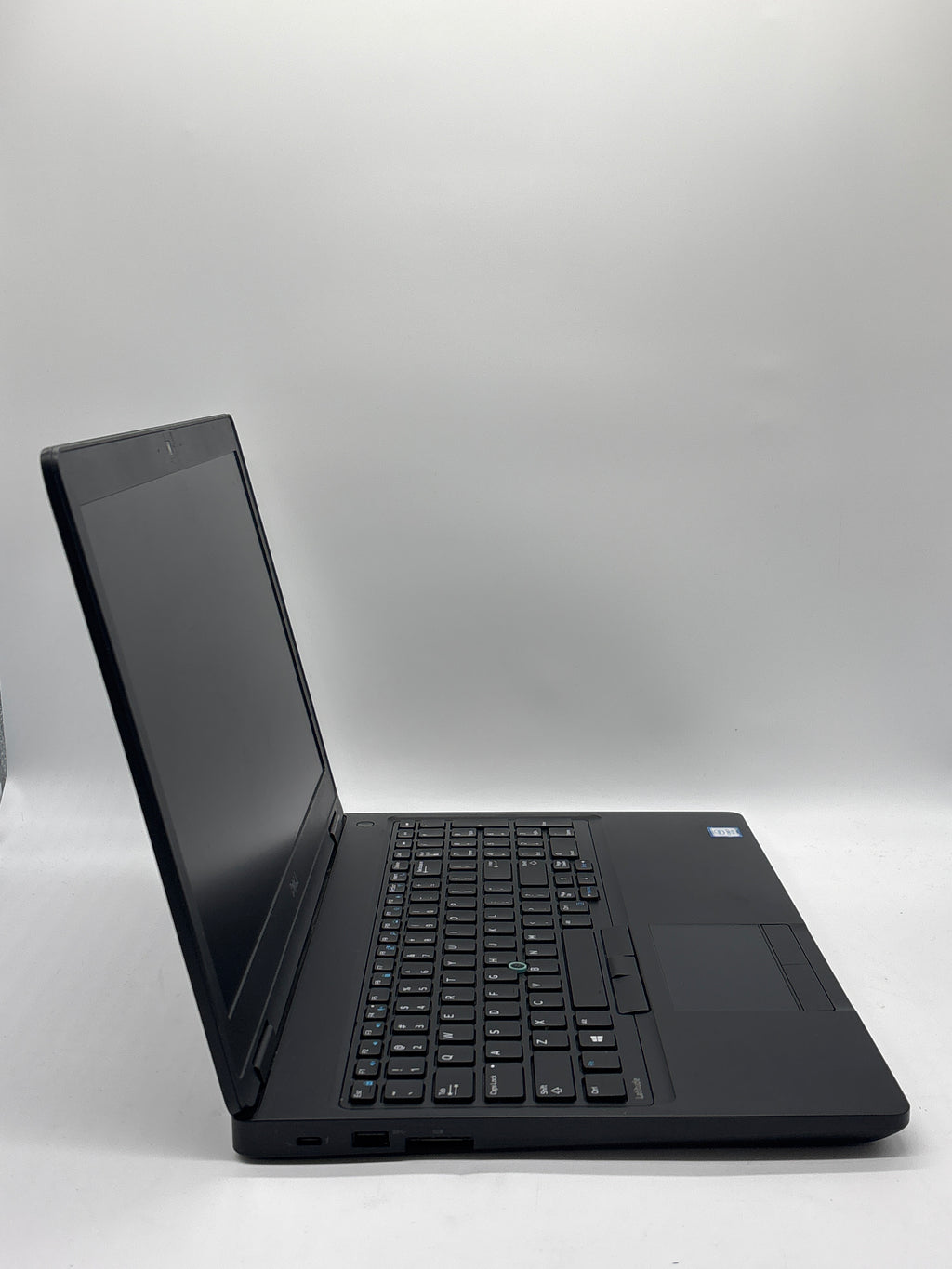 Dell Latitude 5580 15.6in Intel i7-7820HQ 16GB RAM 512GB SSD Windows 11 Pro