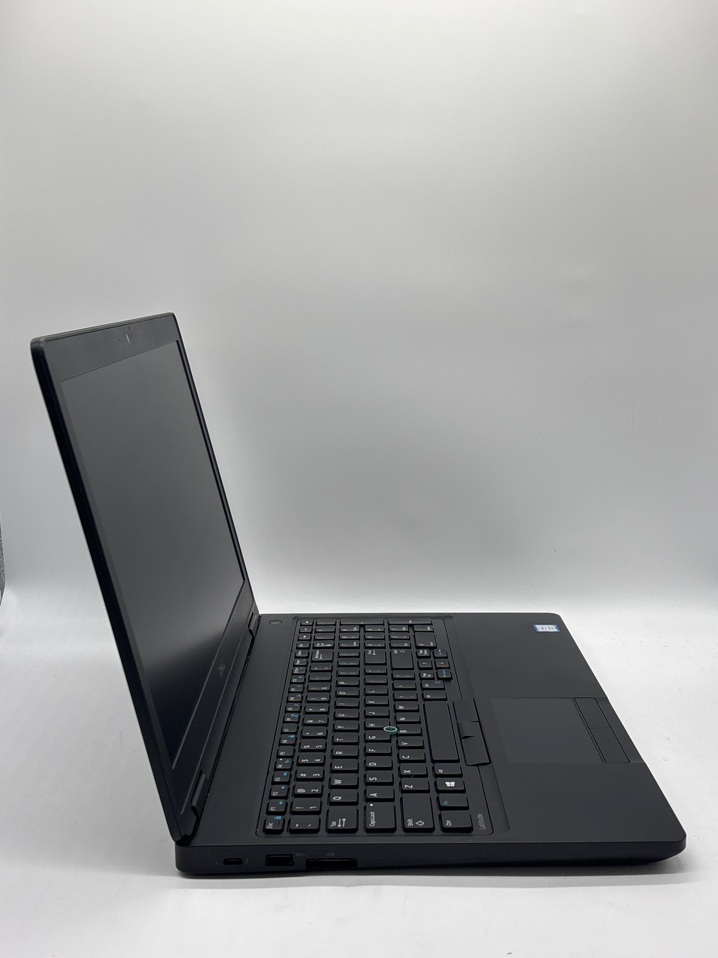 Dell Latitude 5580 15.6in Intel i7-7820HQ 16GB RAM 512GB SSD Windows 11 Pro