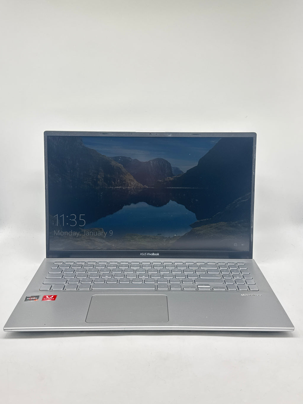 ASUS VIVOBOOK x512d  Ryzen 7 3700u 12GB RAM 512GB SSD Windows 11