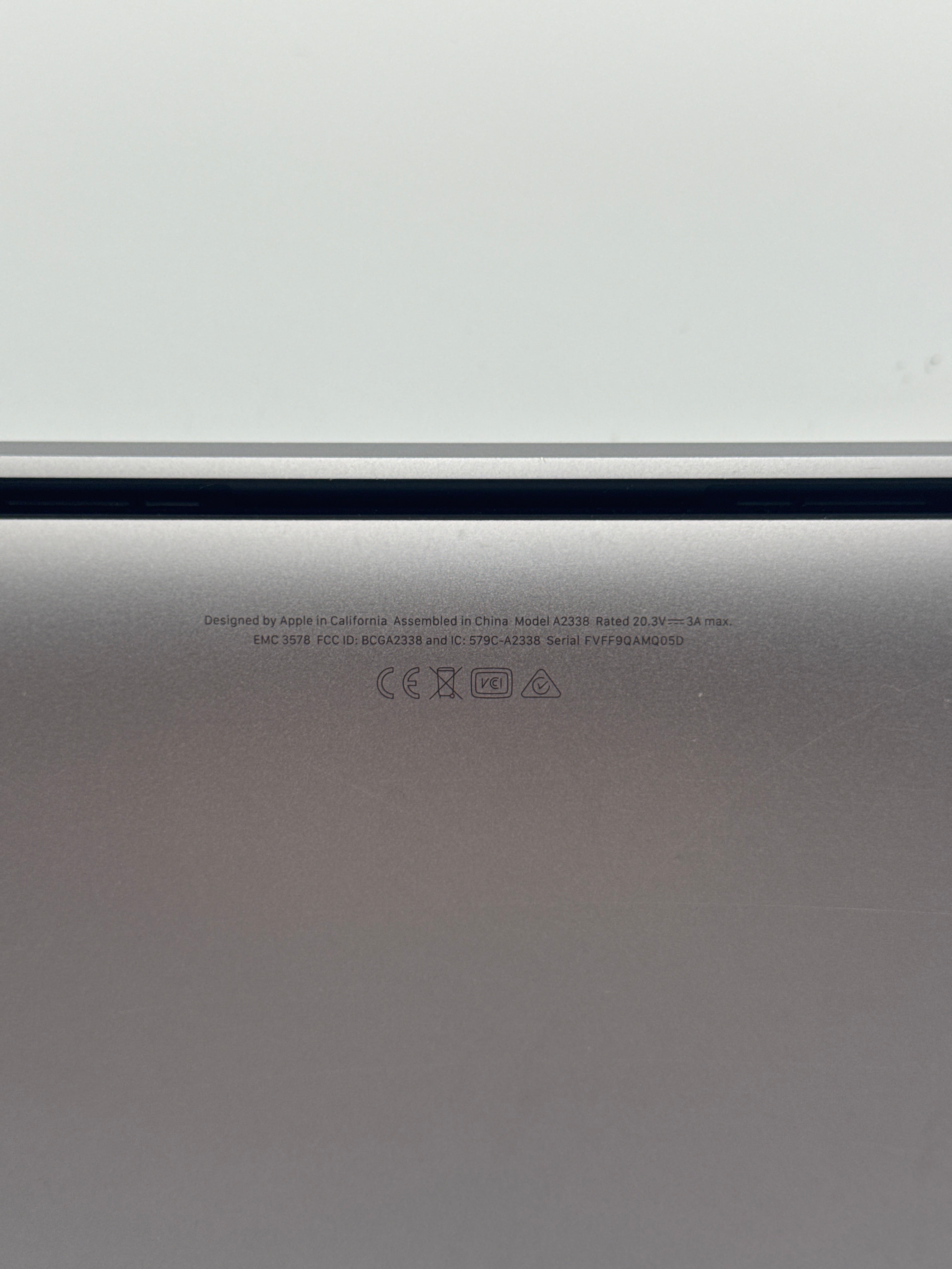 Apple MacBook Pro 13" A2338 M1 8GB RAM 256GB SSD