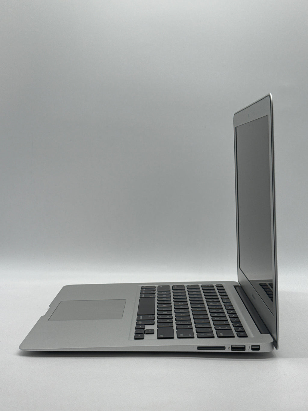 Apple MacBook Air 13" A1466 2013 i7 8GB RAM 500GB SSD - For Parts [Bad Battery]