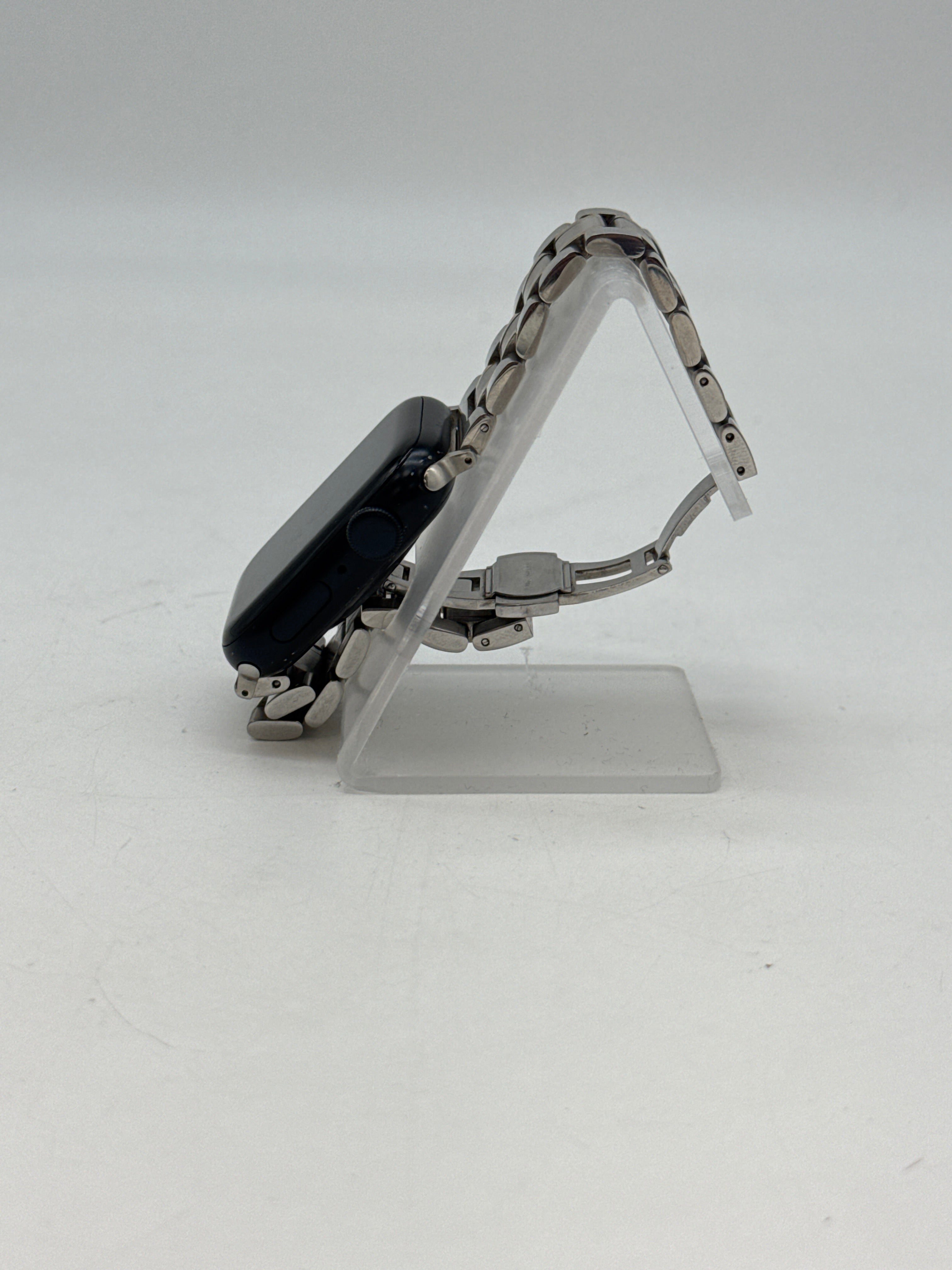 Apple Watch SE 2 GPS A2723 44mm Black Aluminum - Used