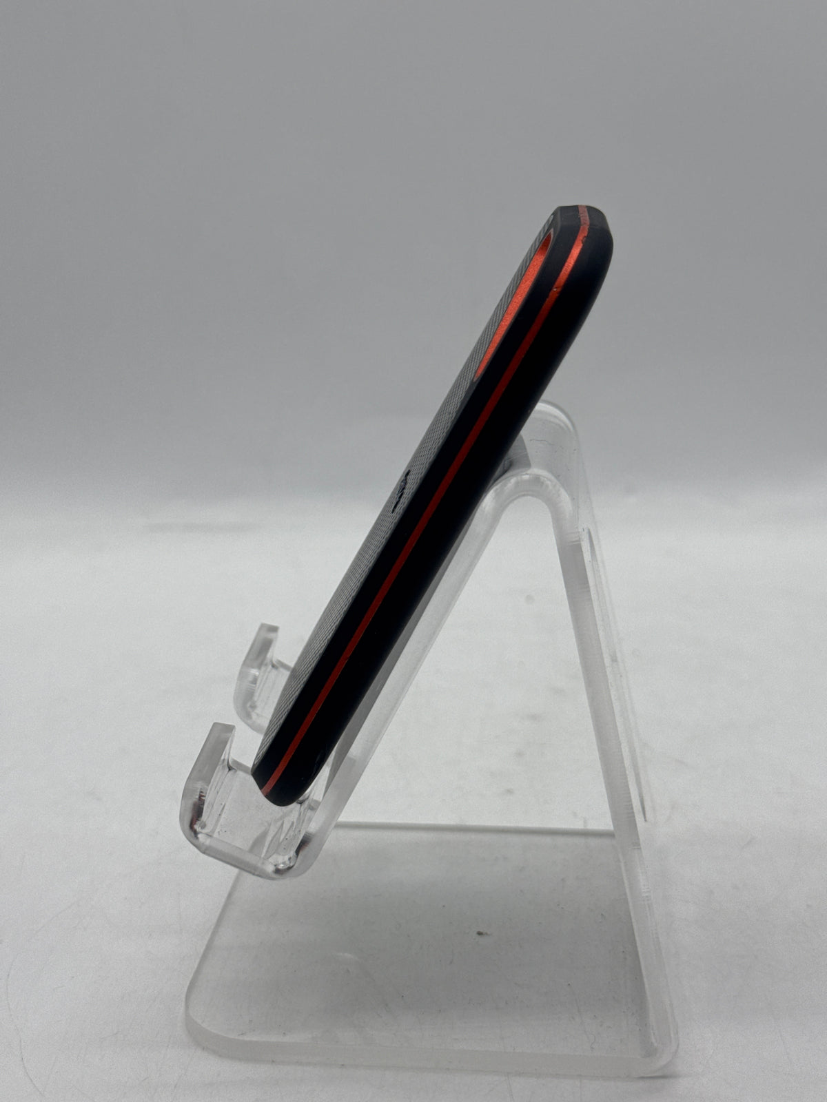 SanDisk Extreme Pro Portable SSD 4TB SDSSDE81-4T00 Black/Orange - Used
