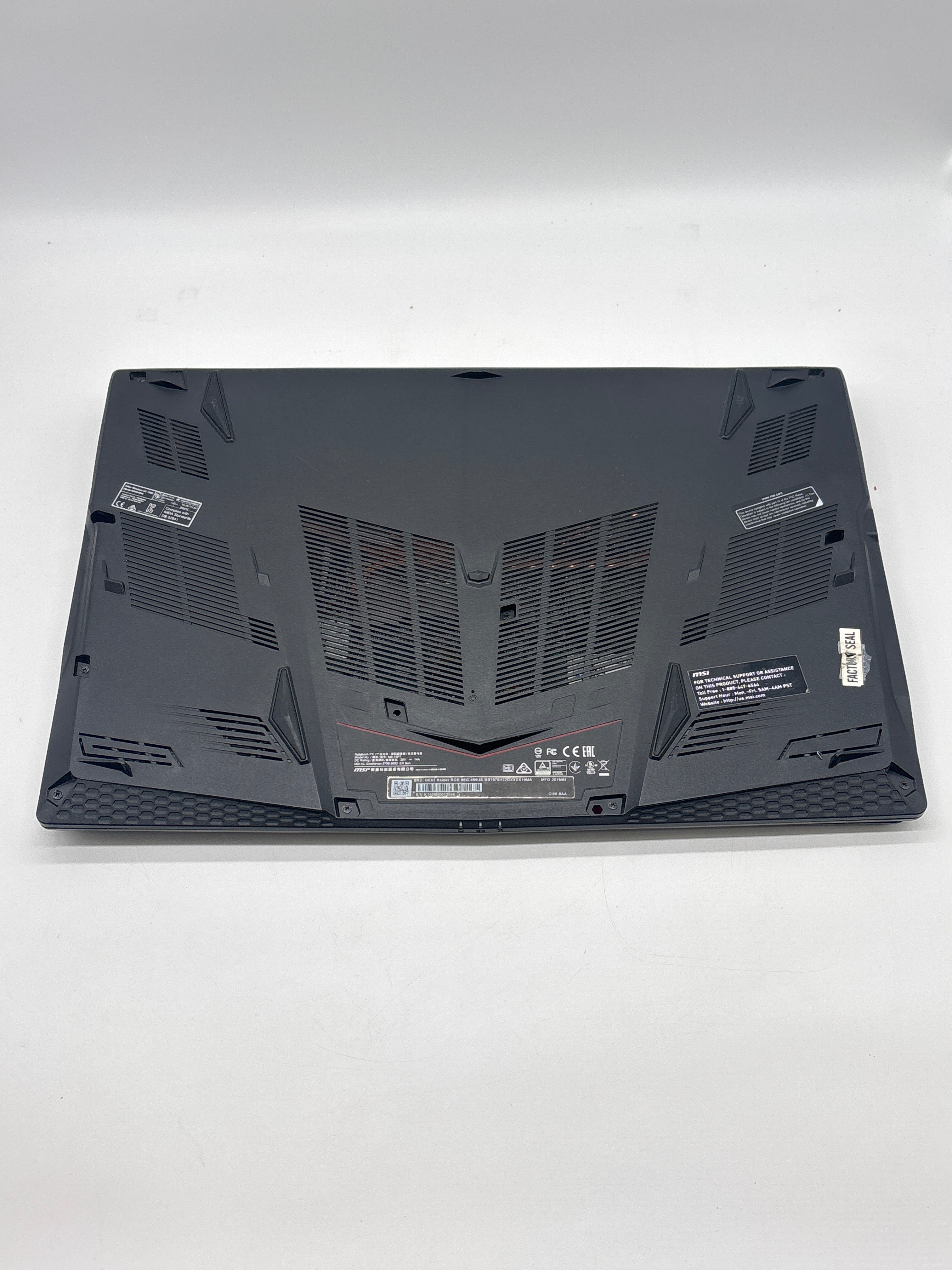 MSI GE63 Raider RGB 9SG i7 32GB RAM 512SSD RTX 2080 With Box - For Parts (Read DESC)