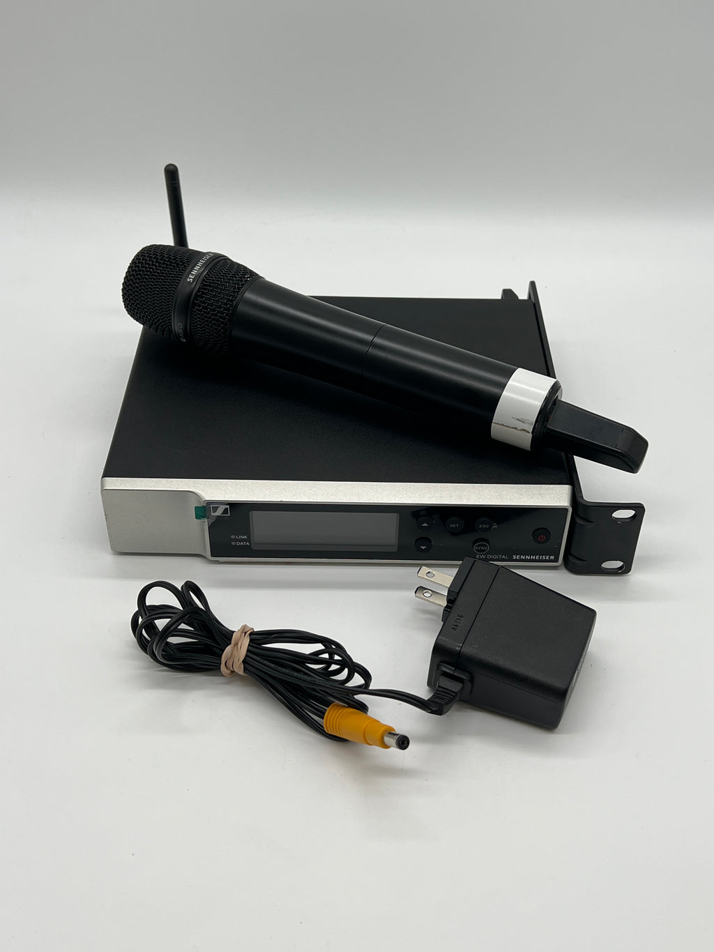 Sennheiser EW-D EM Wireless Receiver with Microphone Black Used