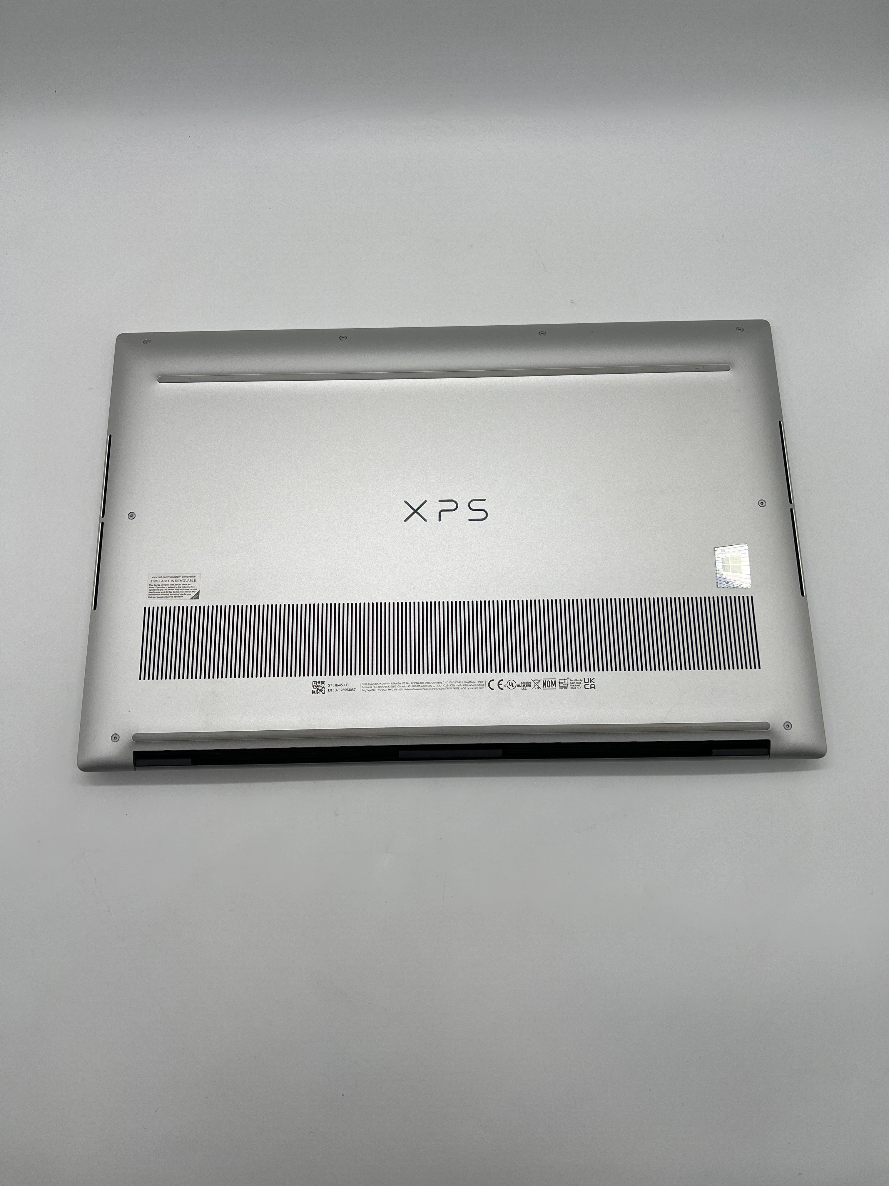 Dell XPS 15 9510 i7 16GB RAM  512GB SSD GeForce RTX 3050 Ti Black