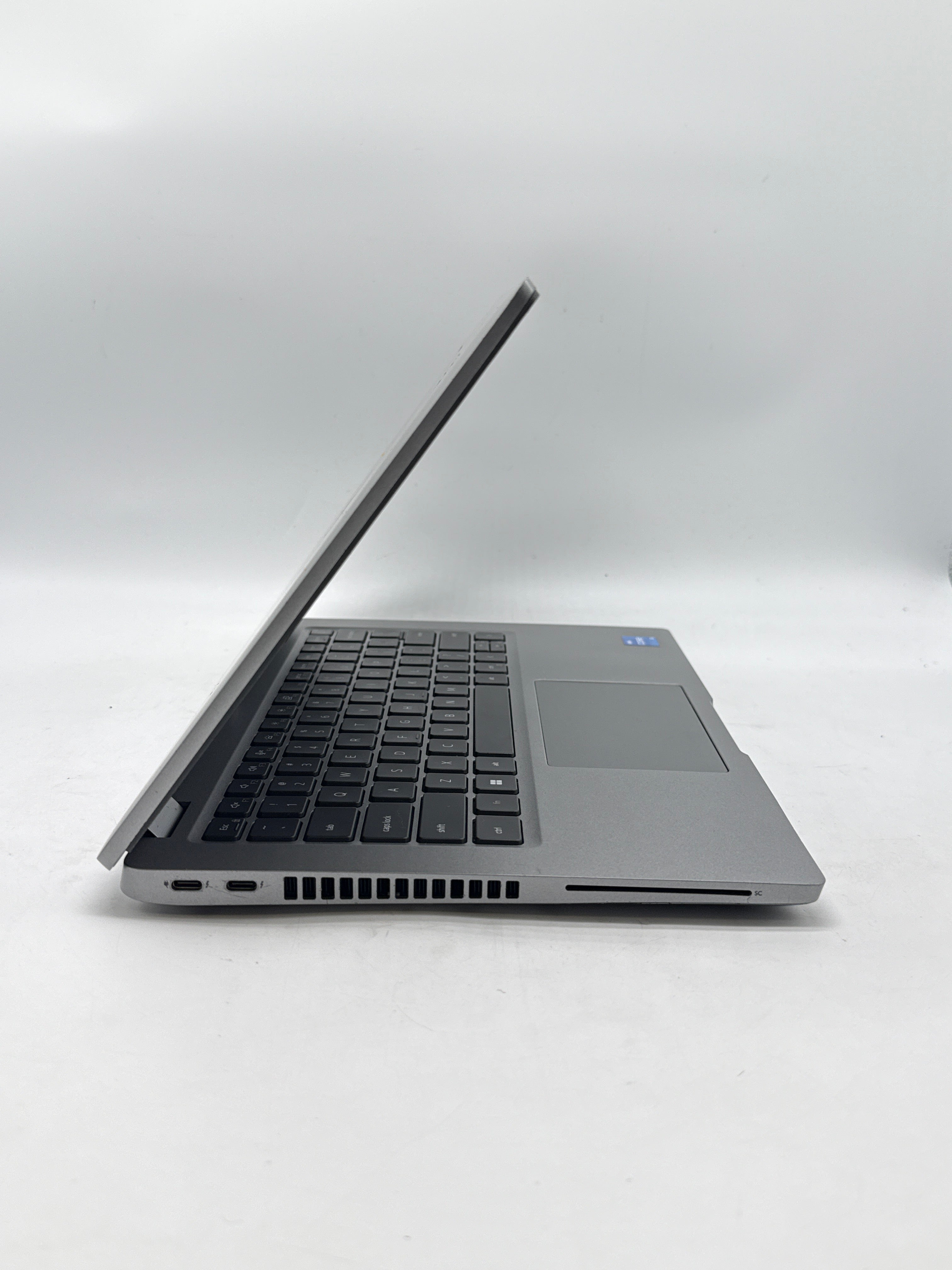 Dell Latitude 5430 14" Intel Core i5-1235U 16GB RAM 256GB SSD - Used