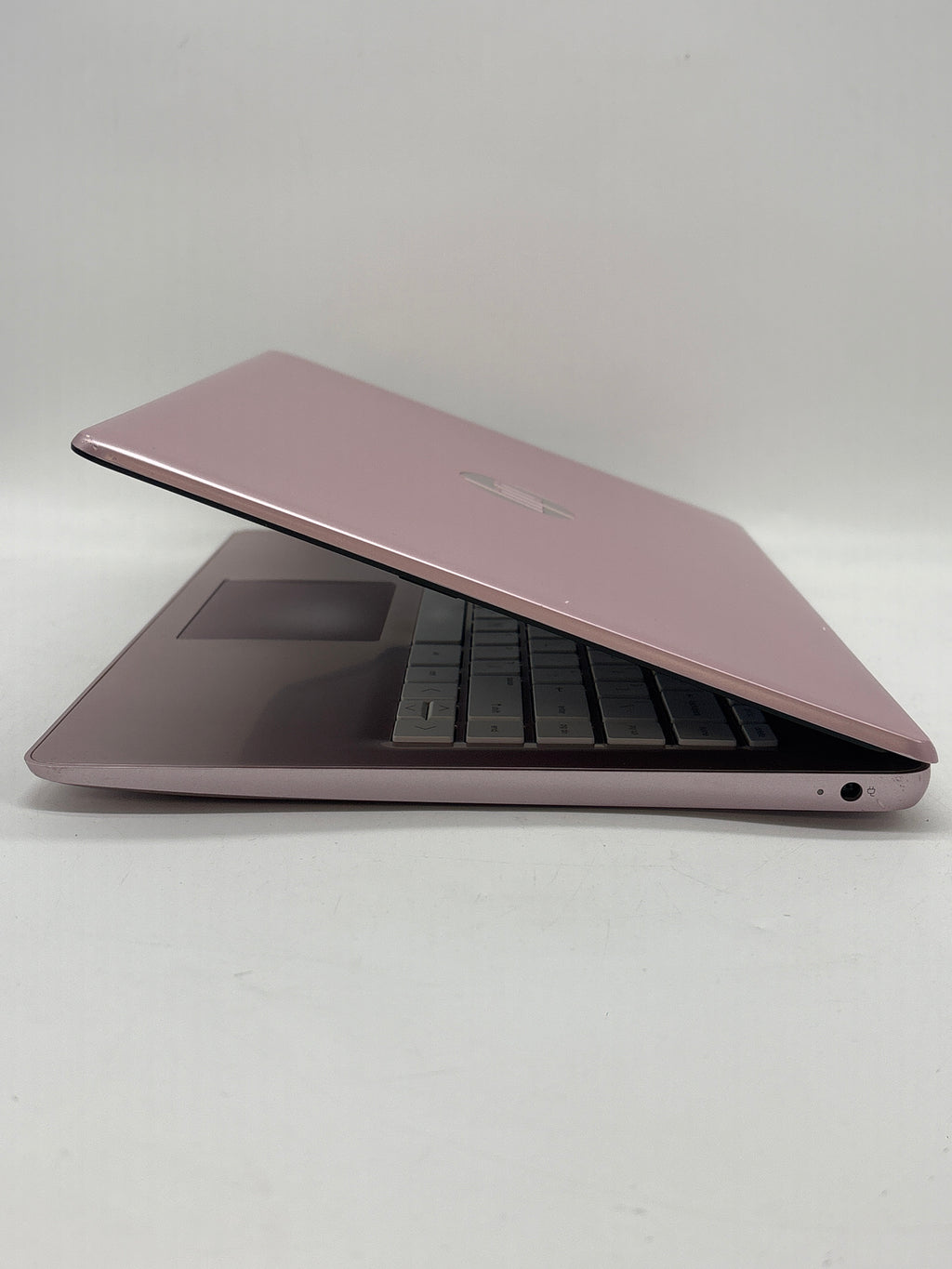 HP 14-ds0120nr AMD Radeon A4-9120e 4GB RAM 64GB SSD - Bad SSD