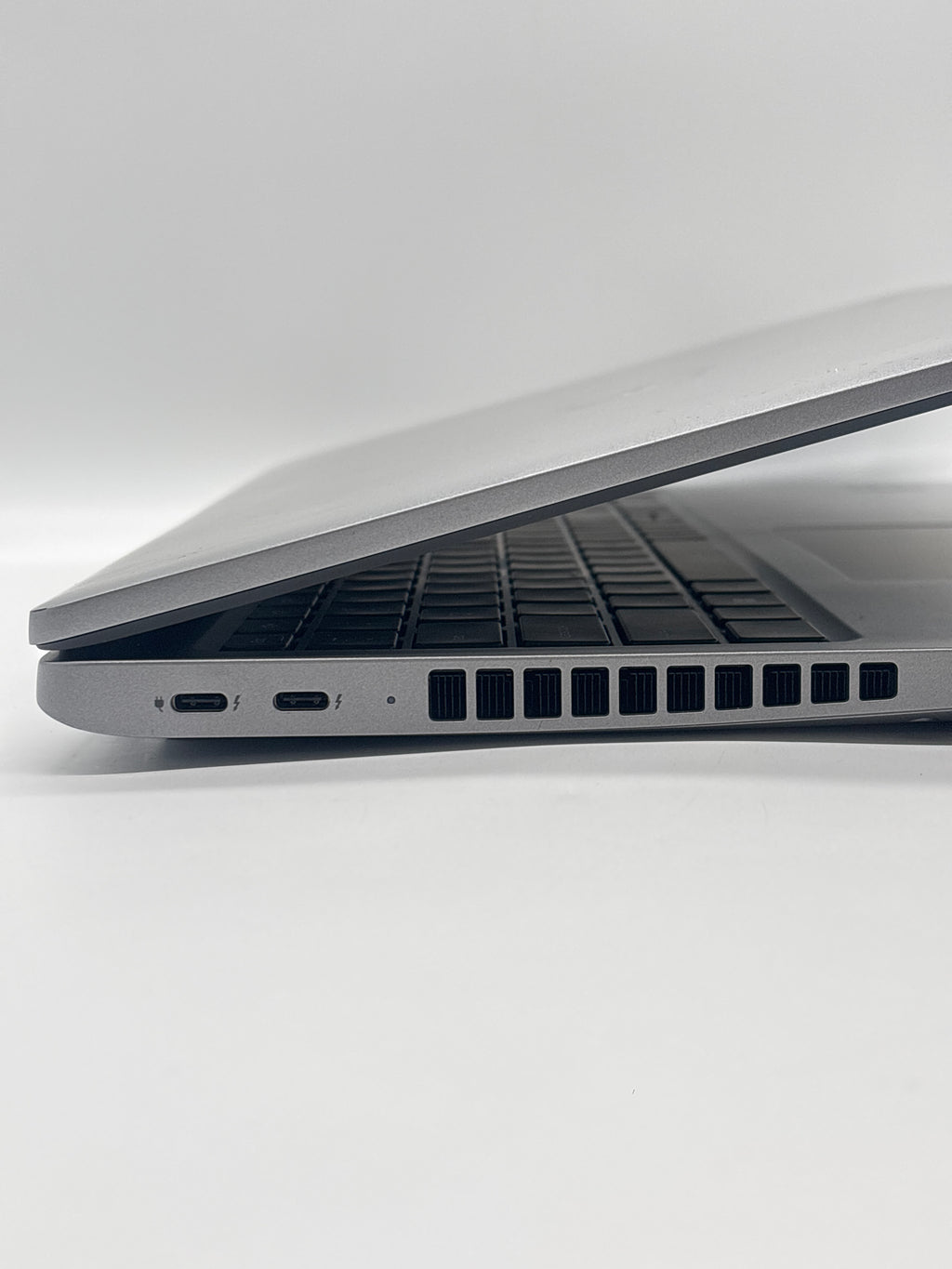 Dell Latitude 5540 i5-1345U 16GB RAM 512GB SSD Gray - Used