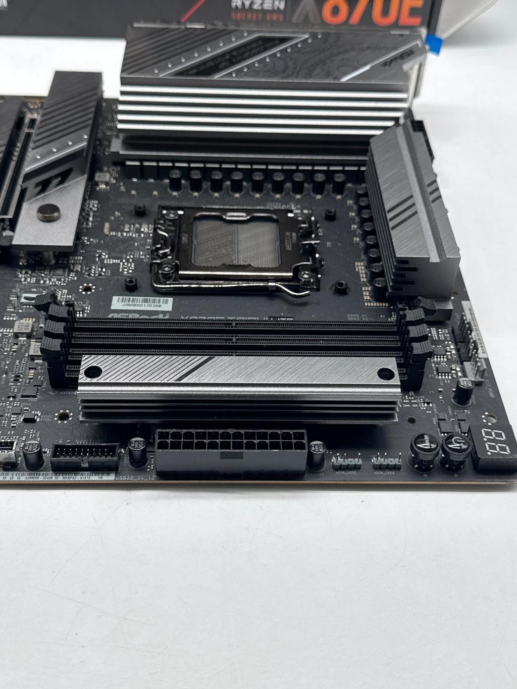 ASRock X870E Taichi Lite AM5 EATX Motherboard DDR5 Wi-Fi 7 - Used