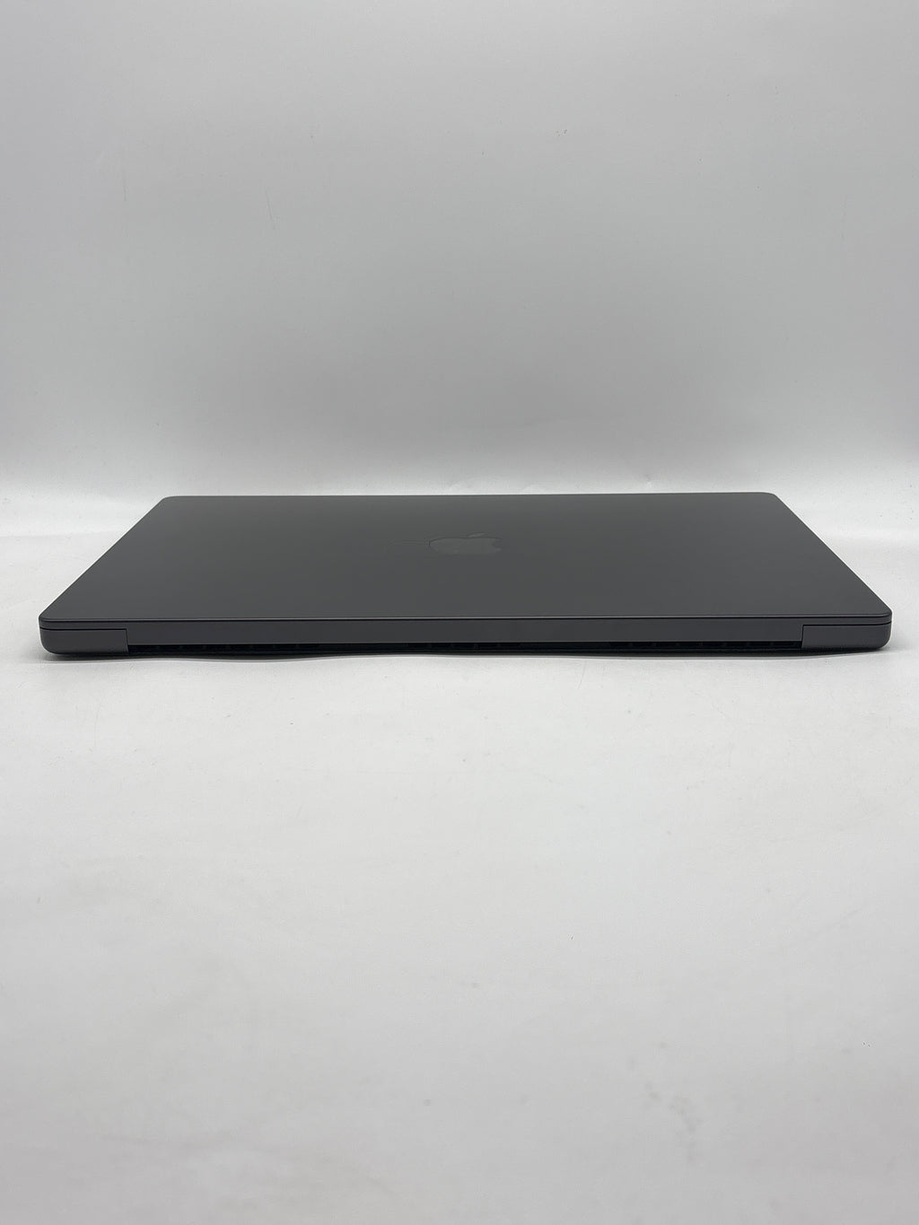 Apple MacBook Pro 16" M5 Max 18-Core CPU 40-Core GPU 128GB RAM 4TB SSD