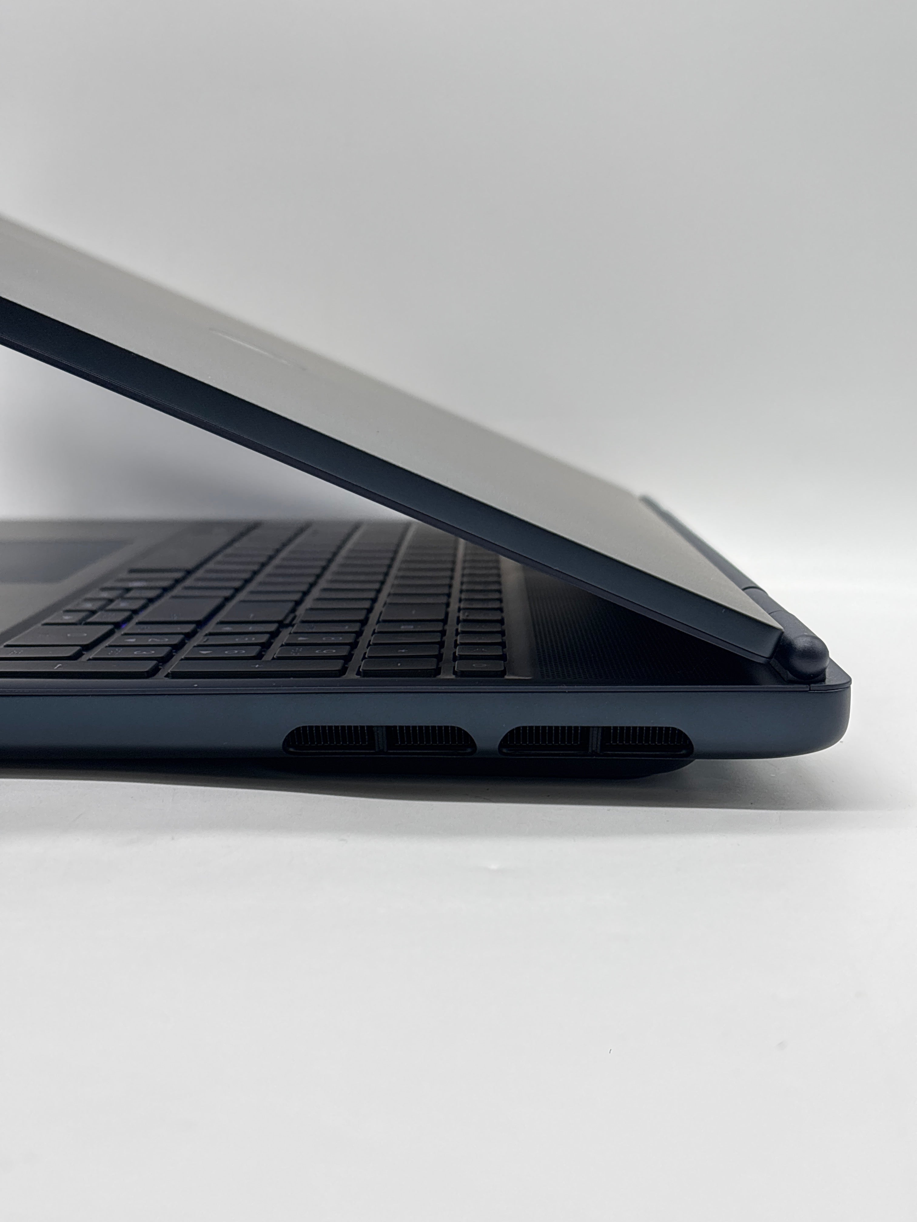 Dell Alienware 16X Aurora Ultra 9 275HX 32GB RAM 1TB SSD RTX 5060 - Warranty