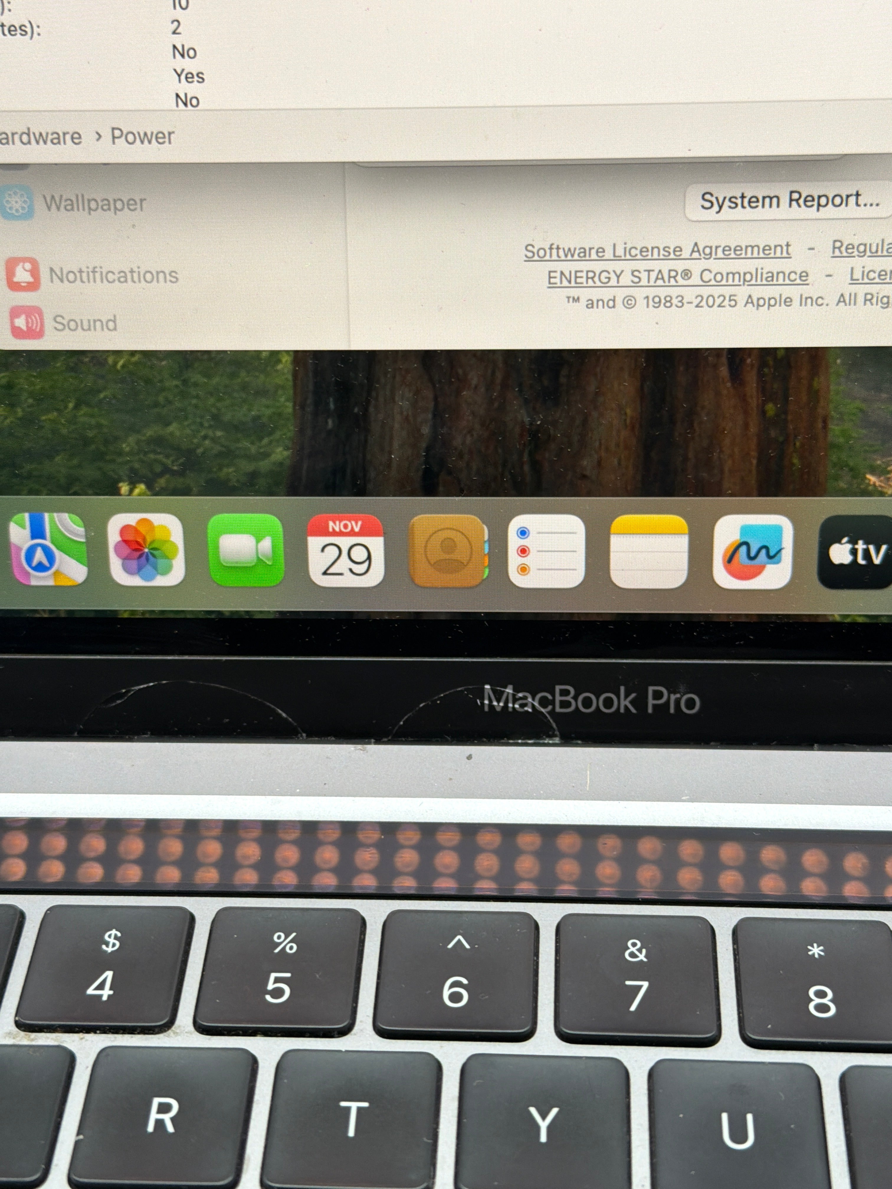 Apple MacBook Pro 13" A2289 2020 i5 256GB 8GB Space Gray - Chip on Bezel