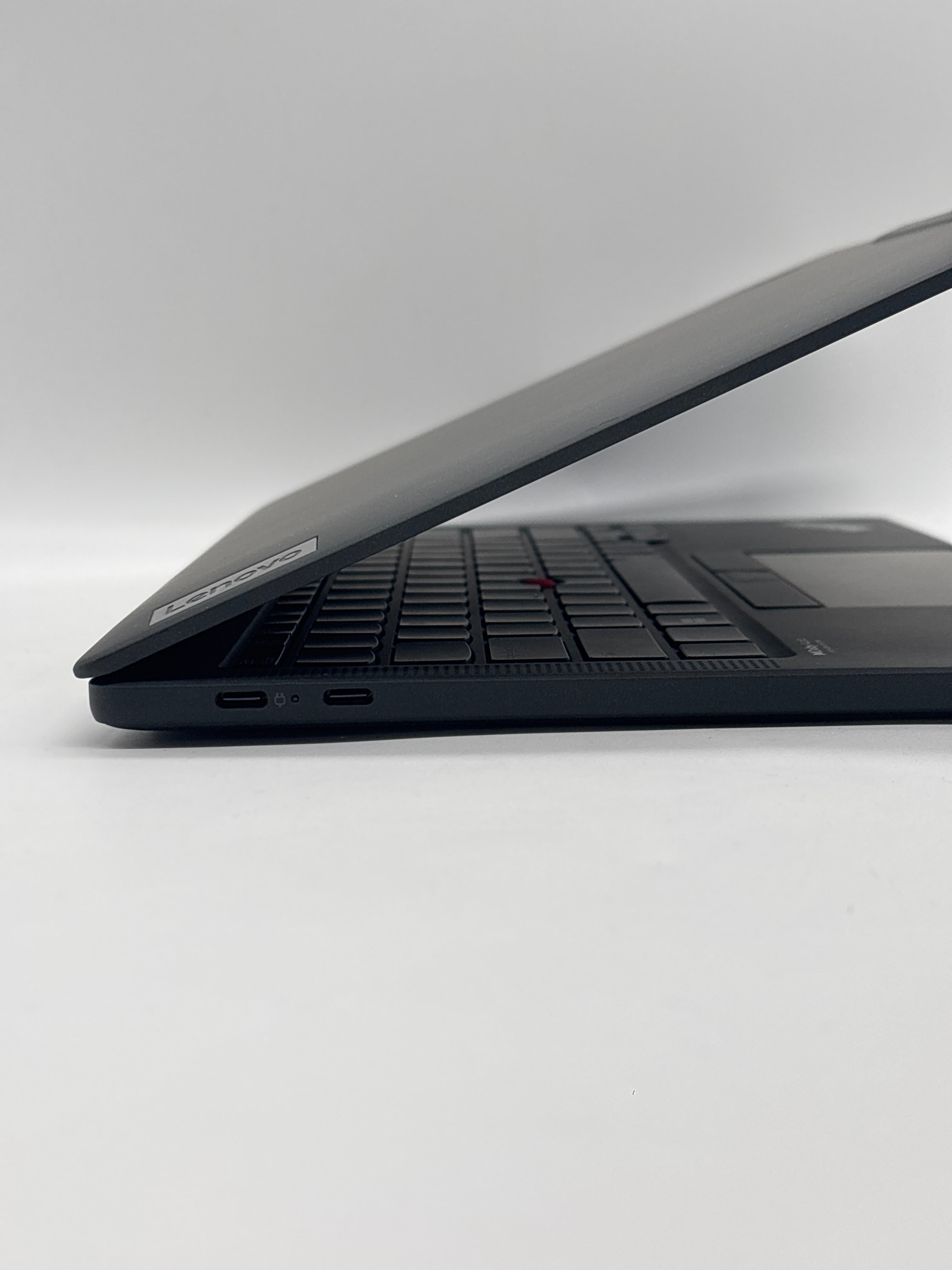 Lenovo ThinkPad X13s Gen 1 Snapdragon 8cx Gen 3 16GB RAM 512GB SSD