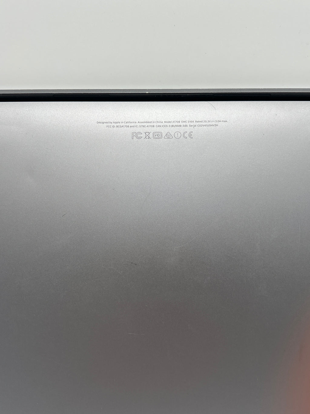 Apple MacBook Pro 13" A1706 Core i5 8GB RAM 256GB SSD - For Parts (Read)