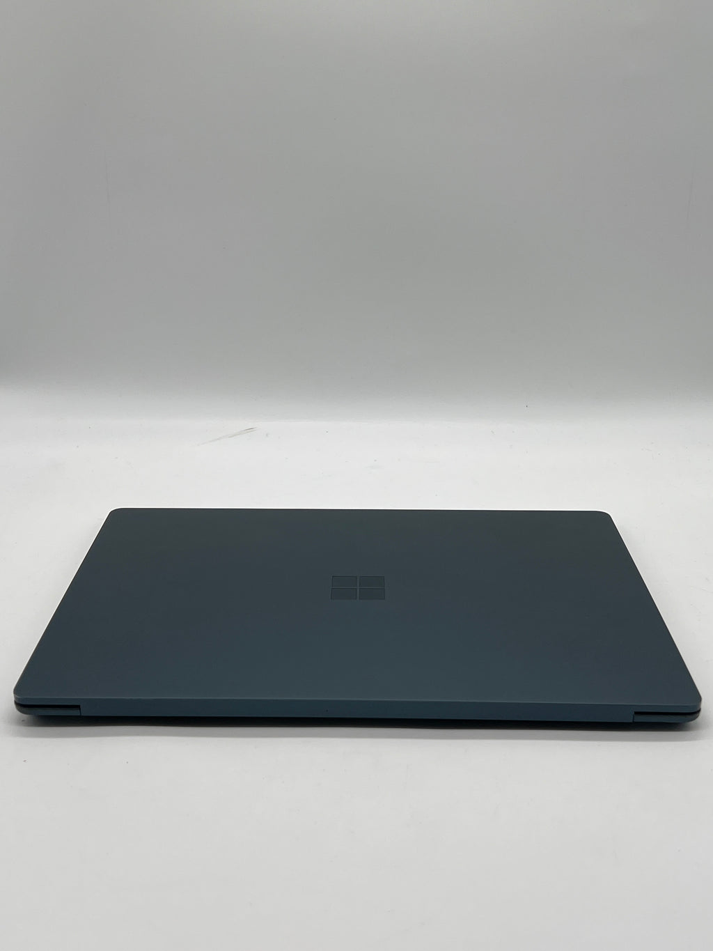 Microsoft Surface Laptop 2 i5-8250U 8GB RAM 256GB - For Parts (Trackpad Issue)