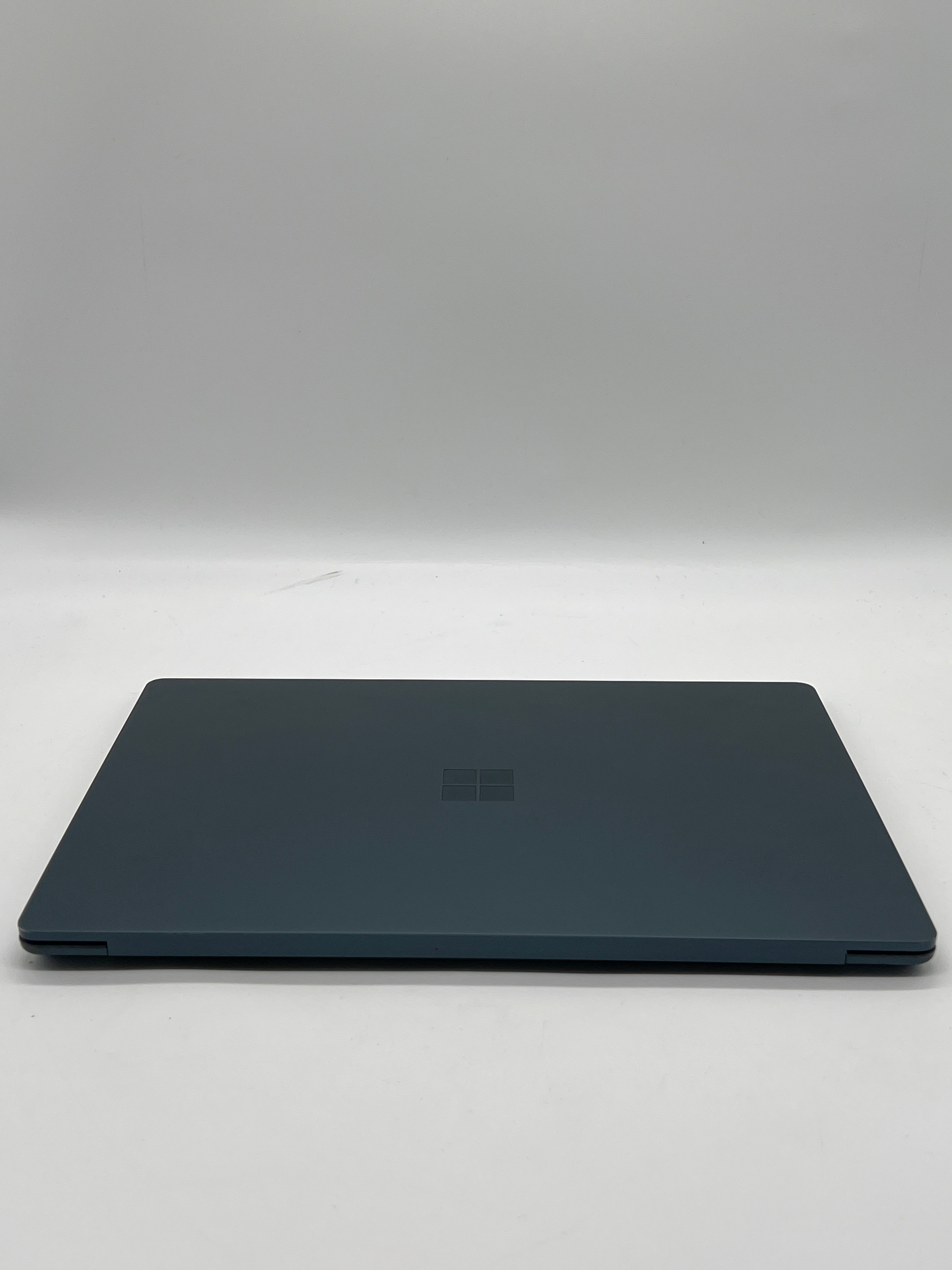 Microsoft Surface Laptop 2 i5-8250U 8GB RAM 256GB - For Parts (Trackpad Issue)