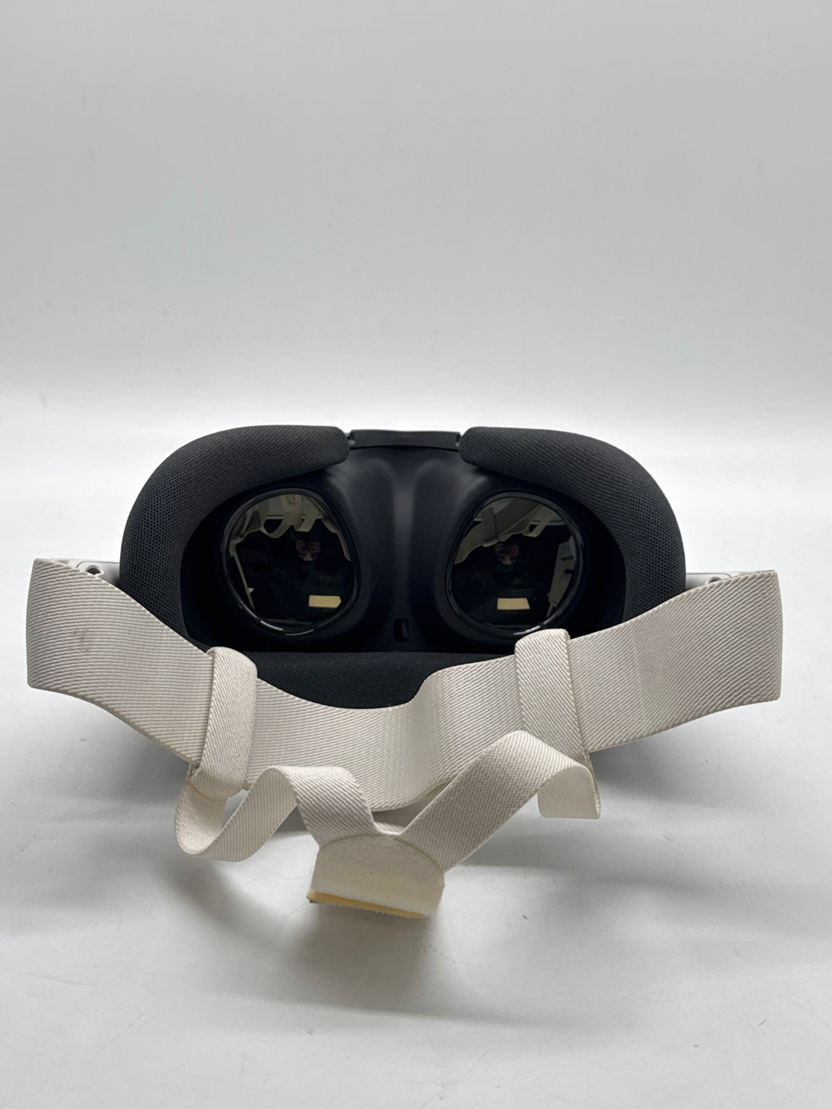Meta Quest 3 512GB Standalone VR Headset White w/ Touch Plus Controllers
