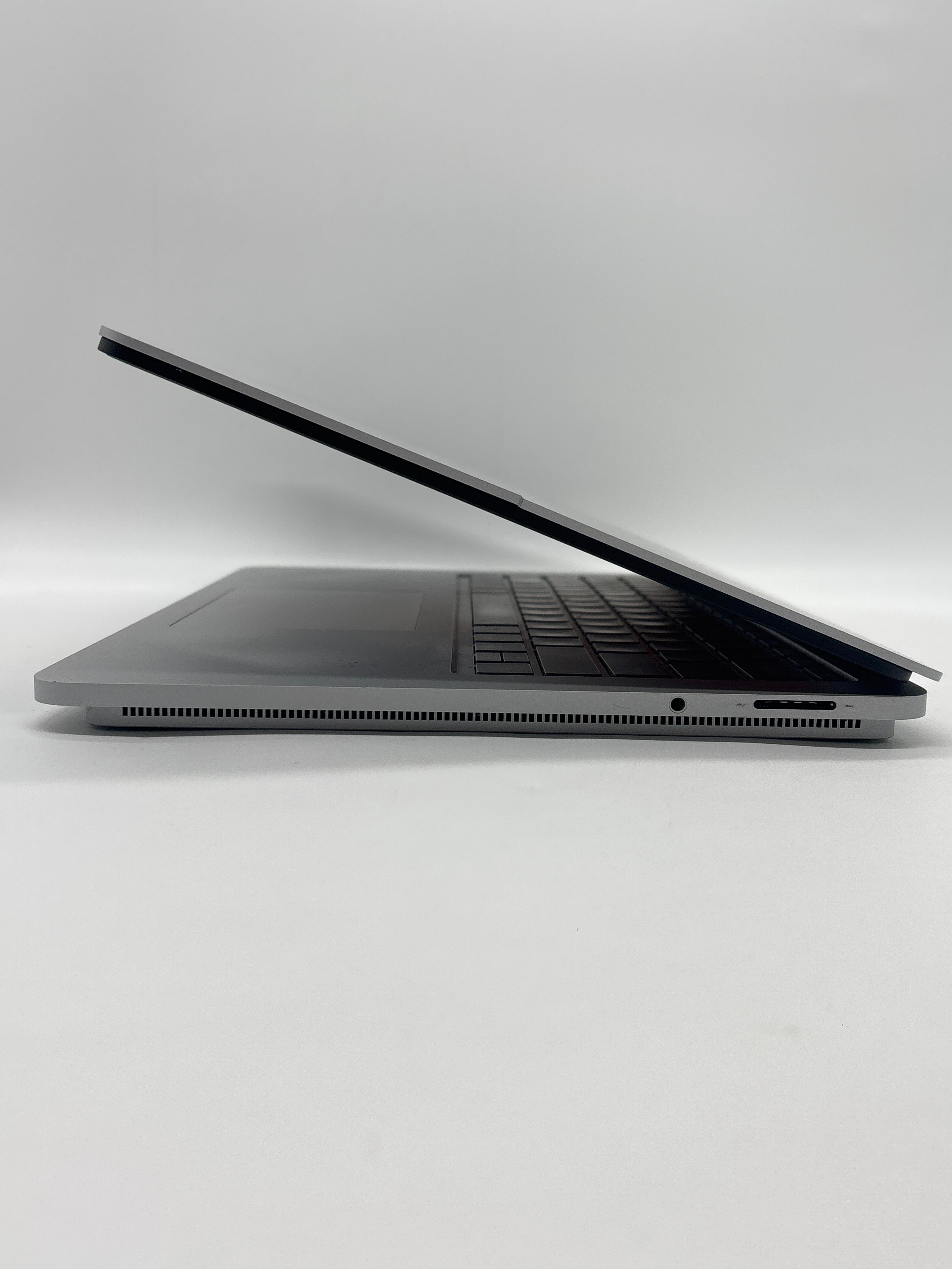 Microsoft Surface Laptop Studio 1964 i7-11370H 32GB RAM 1TB SSD