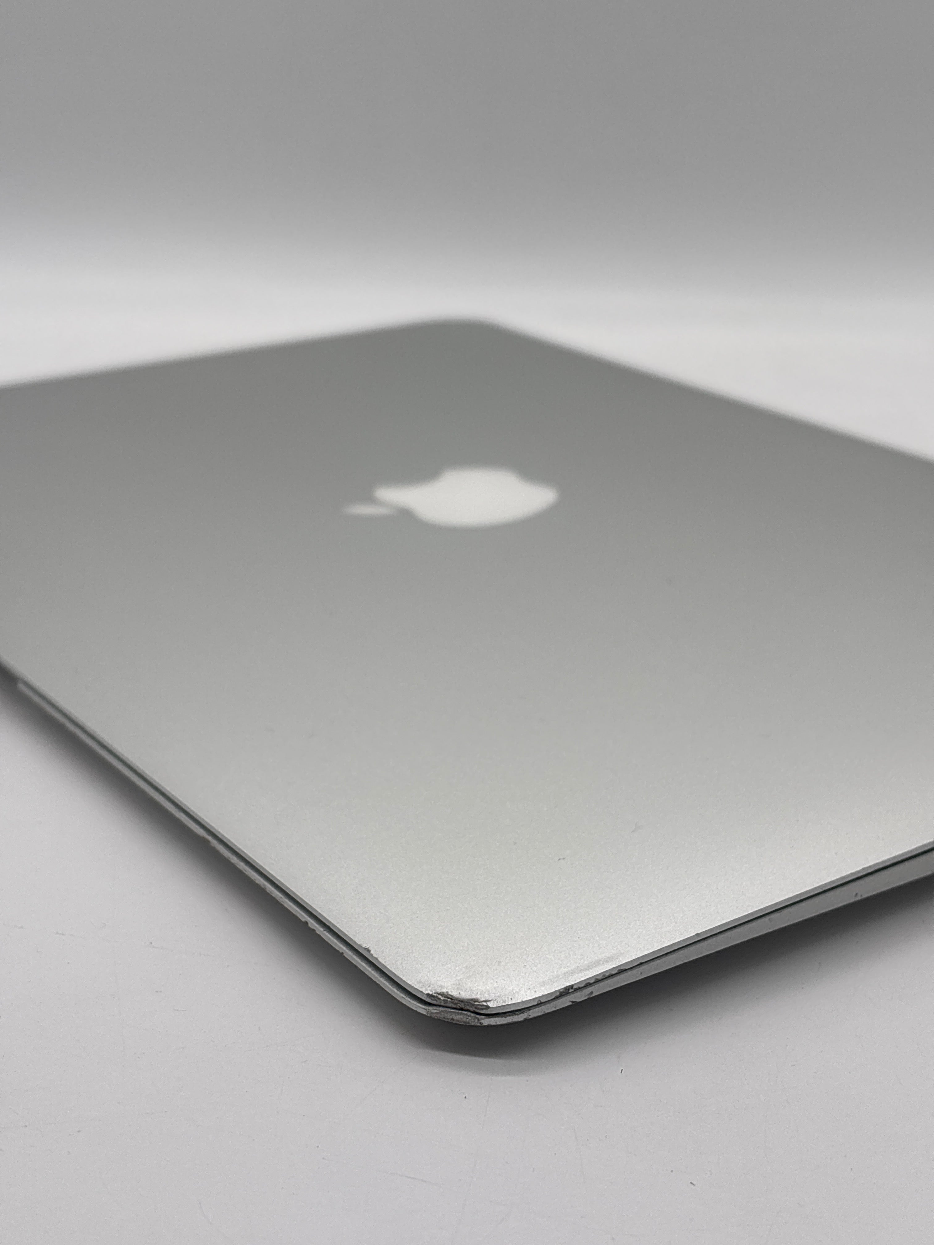 Apple MacBook Air A1466 i5 8GB RAM 256GB SSD