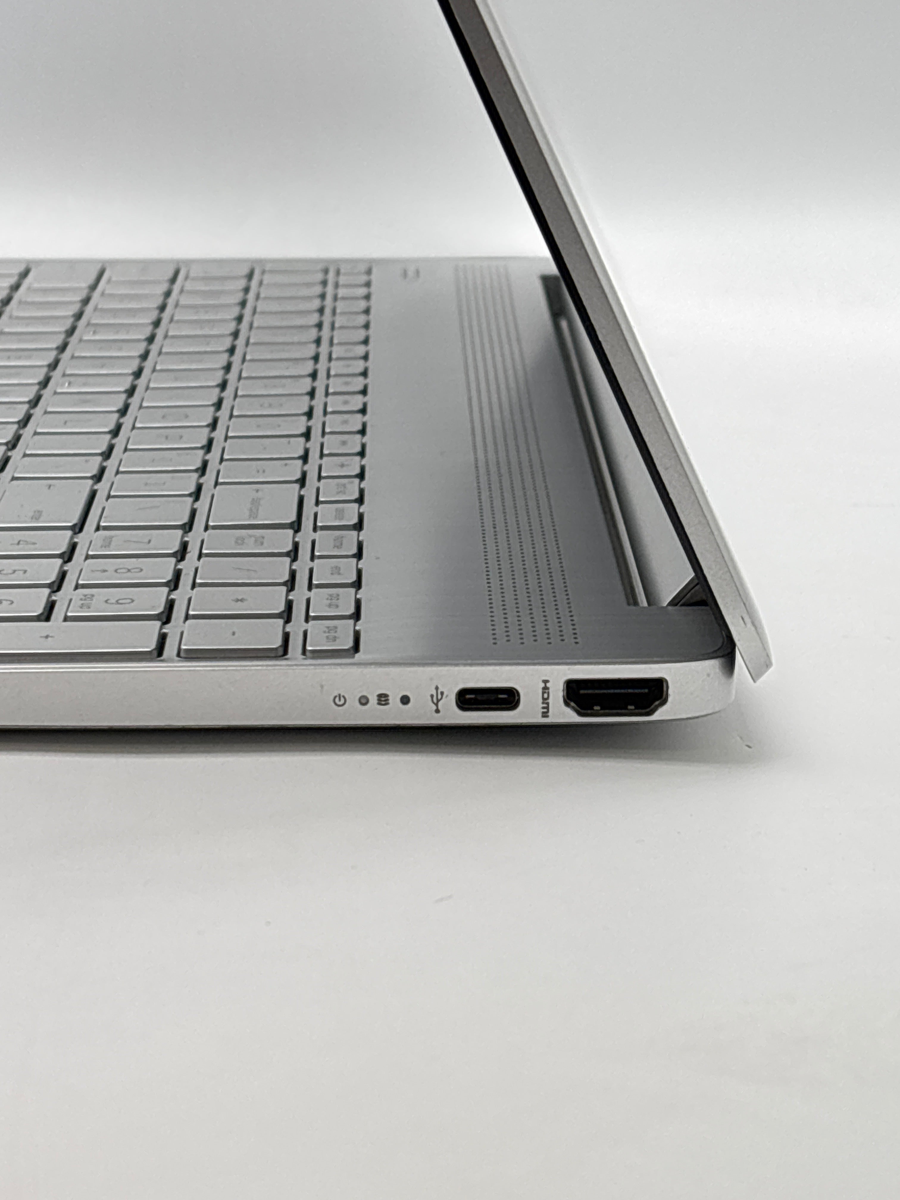 HP Laptop 15-dy1xxx i5-1035G1 12GB RAM 256GB SSD - Used