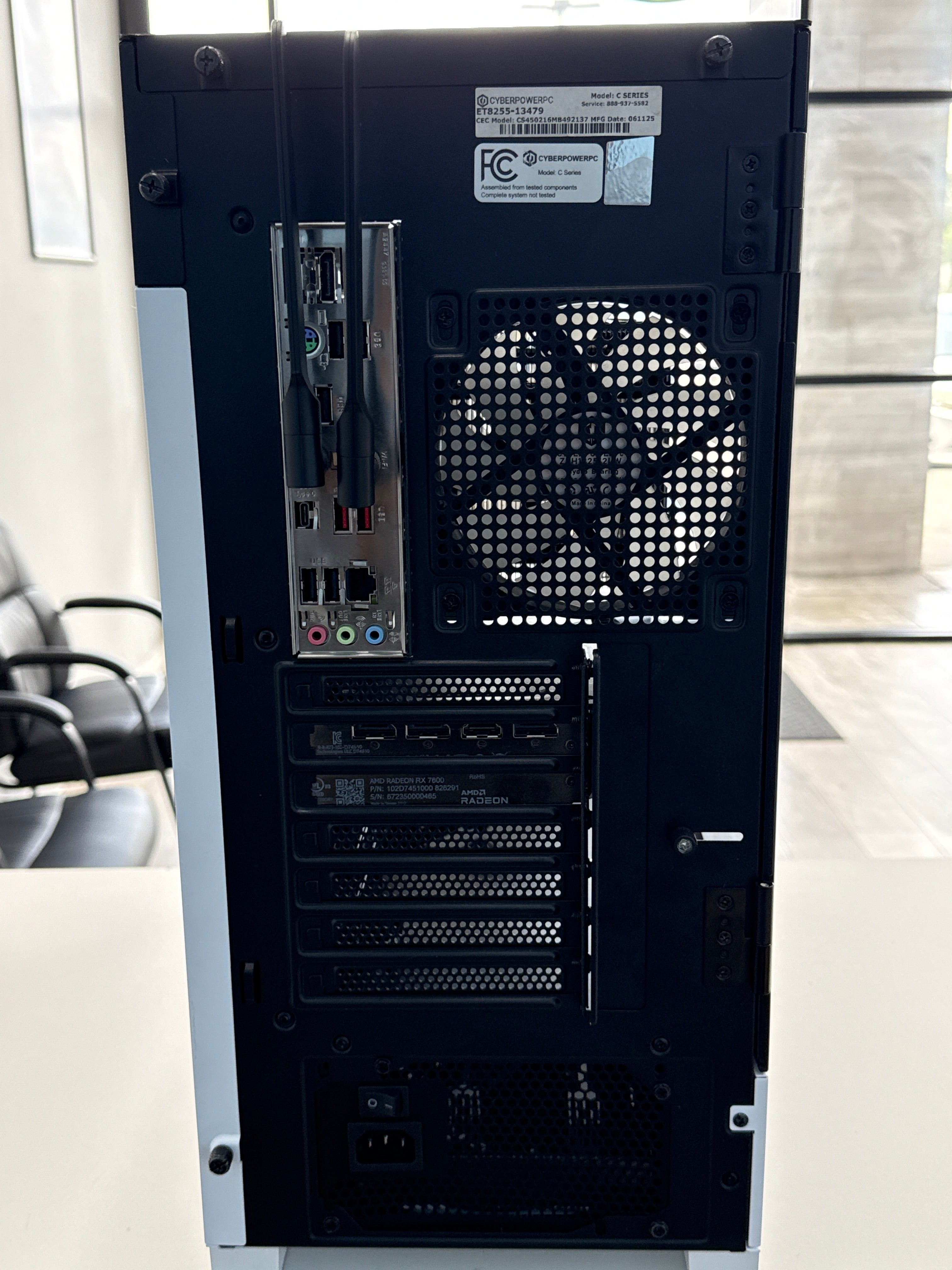 Cyberpower PC Ryzen 7 8700F 16GB RAM 1TB SSD RX 7600 - Used