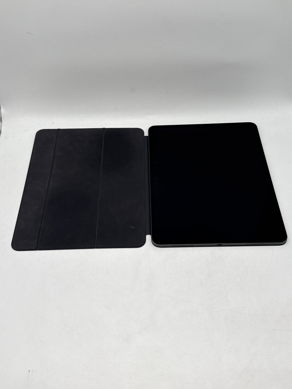 Apple iPad Pro 13-inch (M5) A3361 512GB MDYL4LL/A WIFI - Used