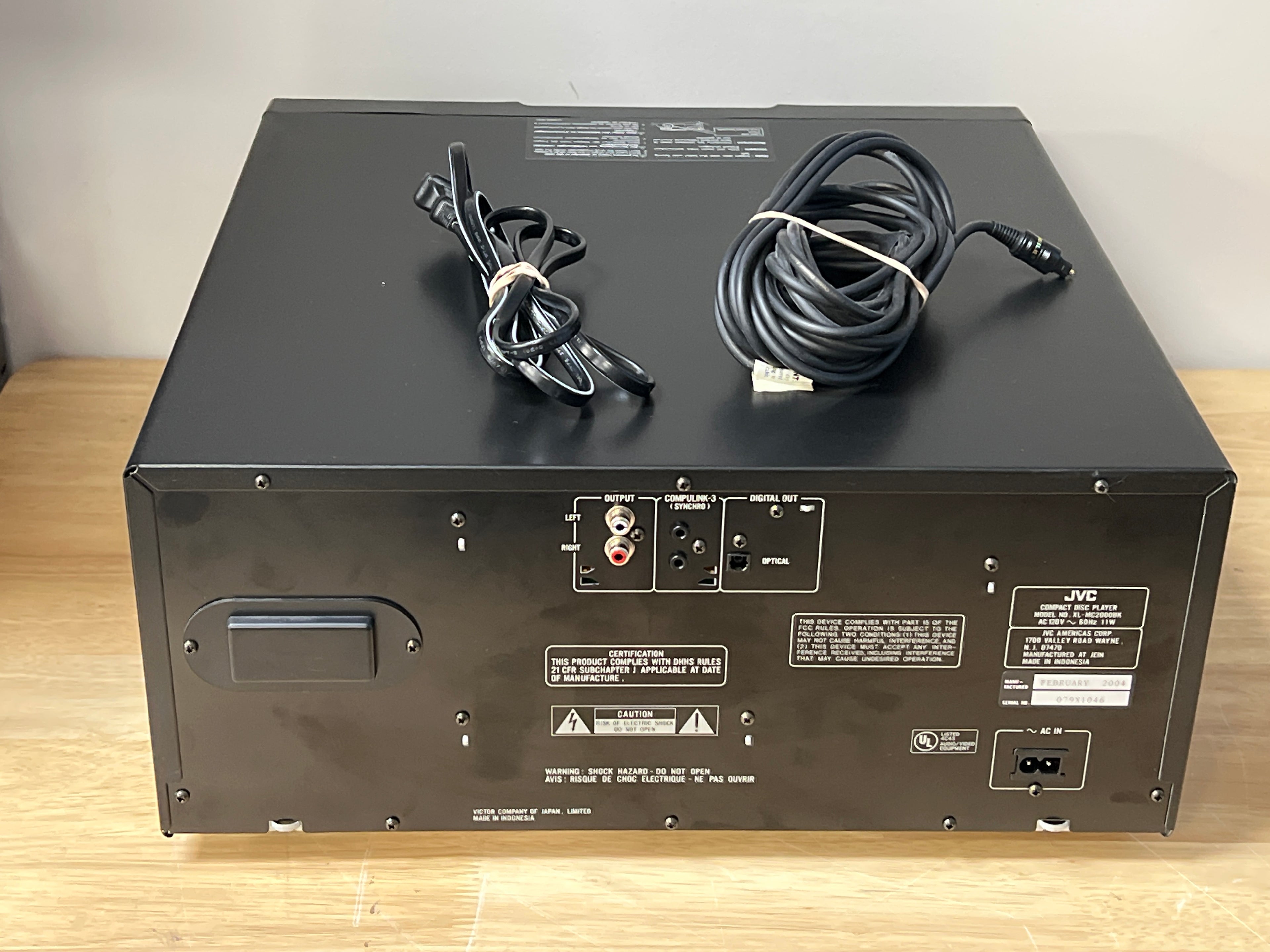 JVC XL-MC2000 200 Disc CD Changer Black Tested Working Remote Included