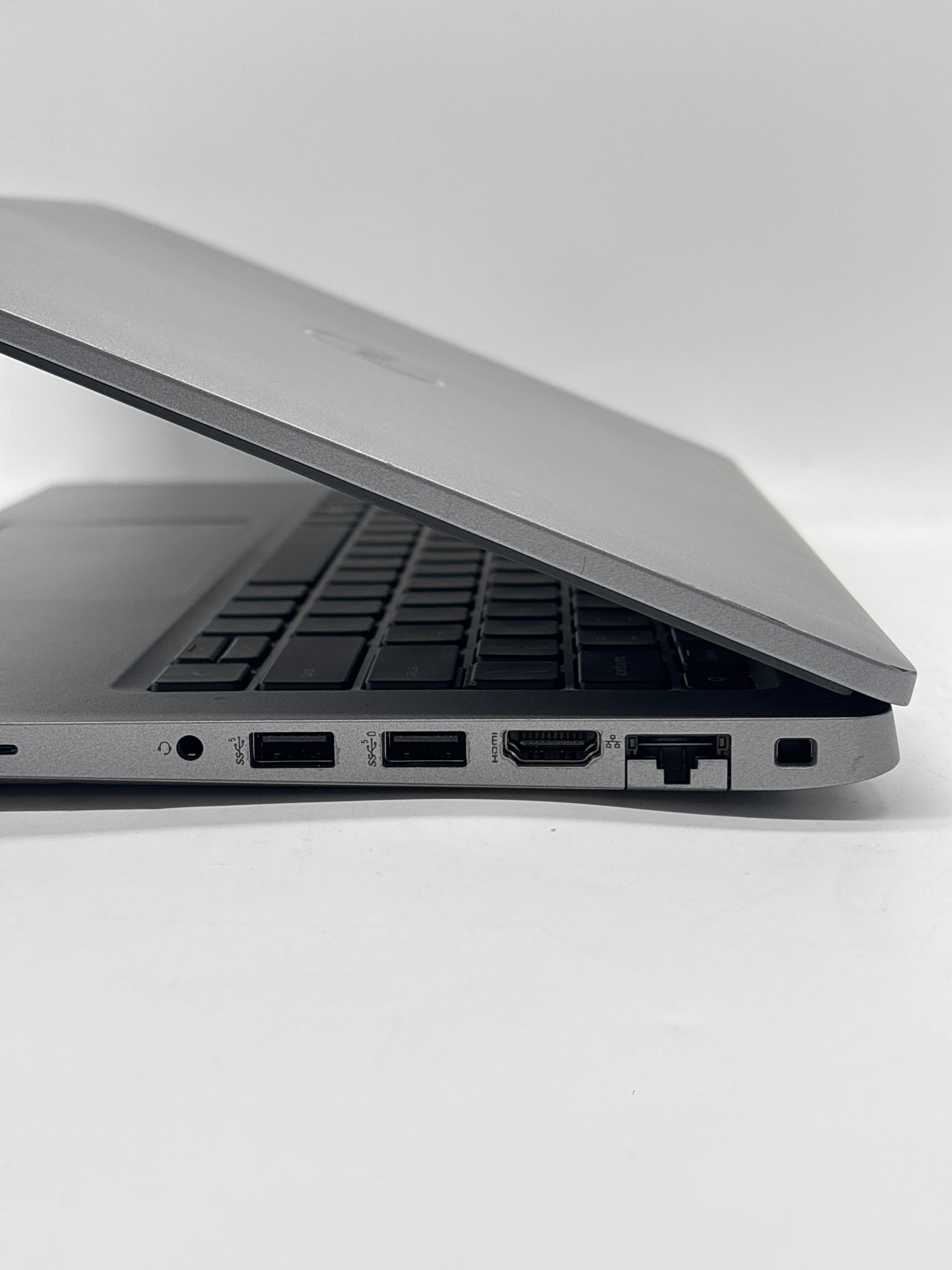 Dell Latitude 5430 14" Core i5-1235U 16GB RAM 256GB SSD Gray - Used