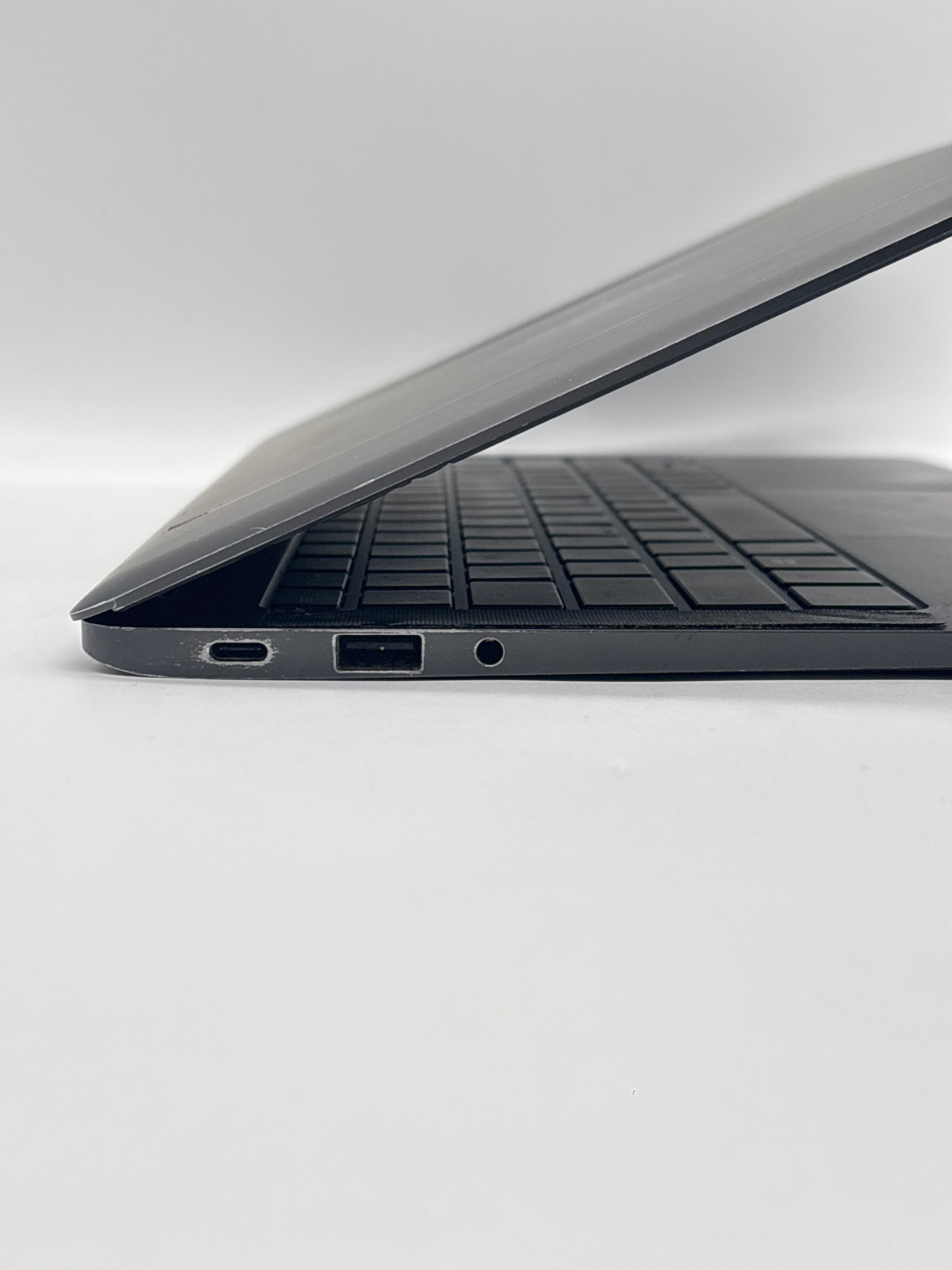 Razer Blade RZ09-0196 i7-7500U 16GB RAM 512GB SSD