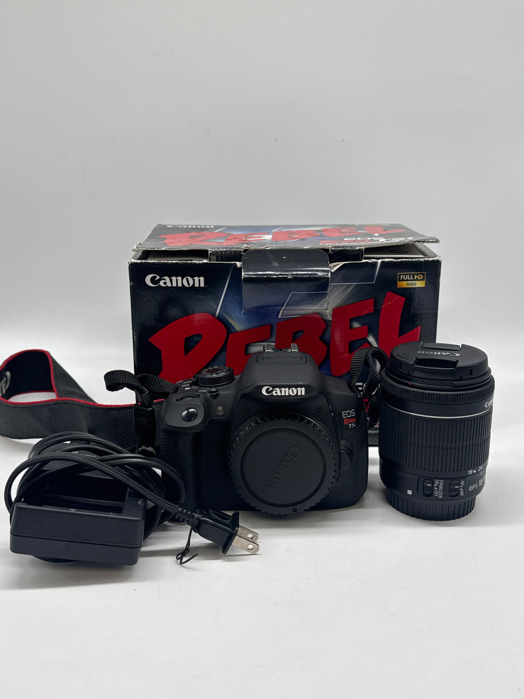 Canon Rebel EOS T5i DSLR 18MP w/ EF-S 18-55mm IS STM Lens Black - Used