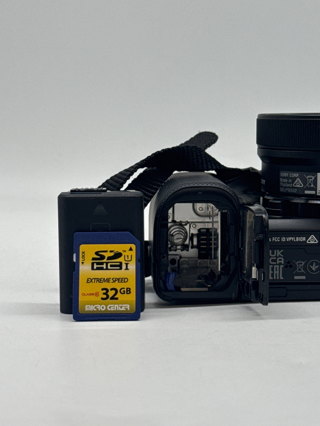 Sony ZV-E10 24MP Mirrorless w/ 16-50mm OSS II Lens Black - Used